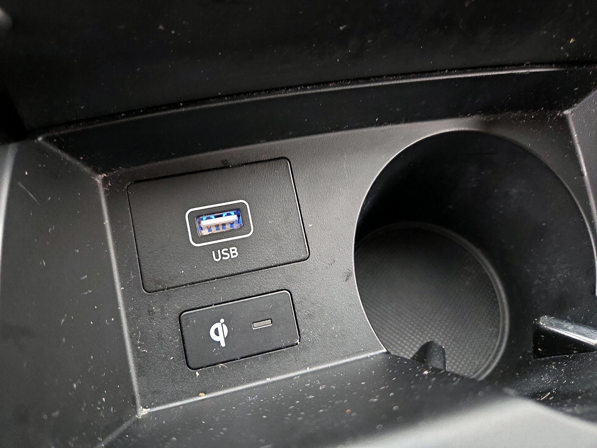 Thumbnail: 2023 Hyundai Santa Fe - 18