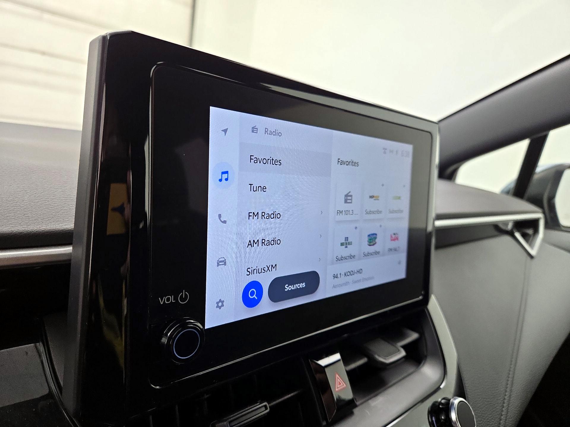 Thumbnail: 2025 Toyota Corolla - 15