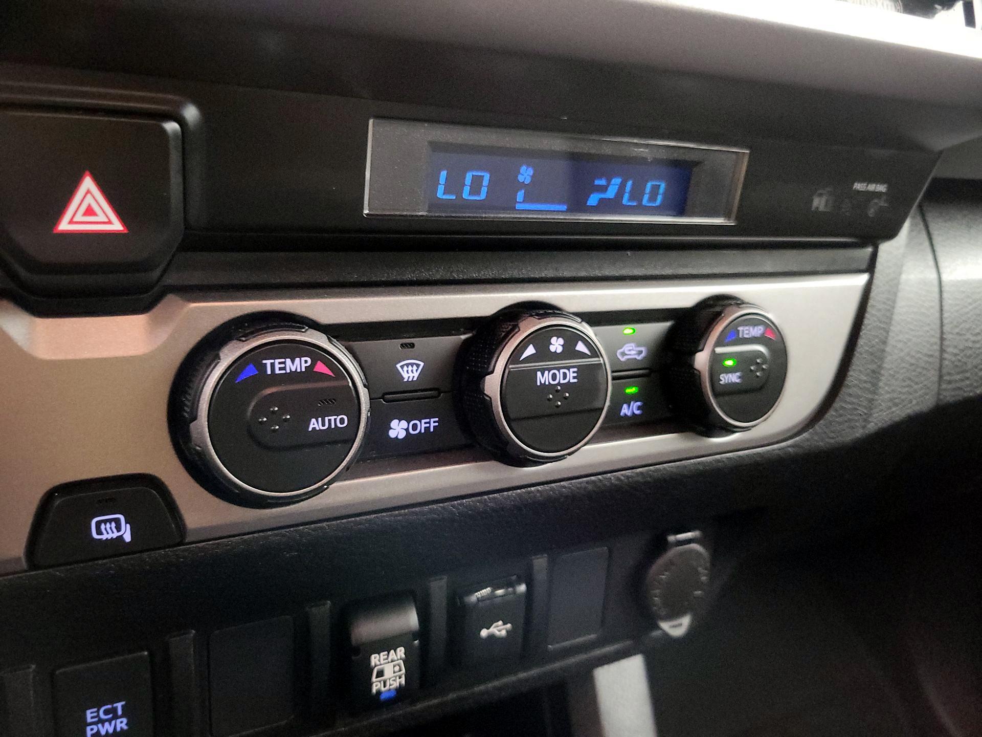 Thumbnail: 2022 Toyota Tacoma - 16