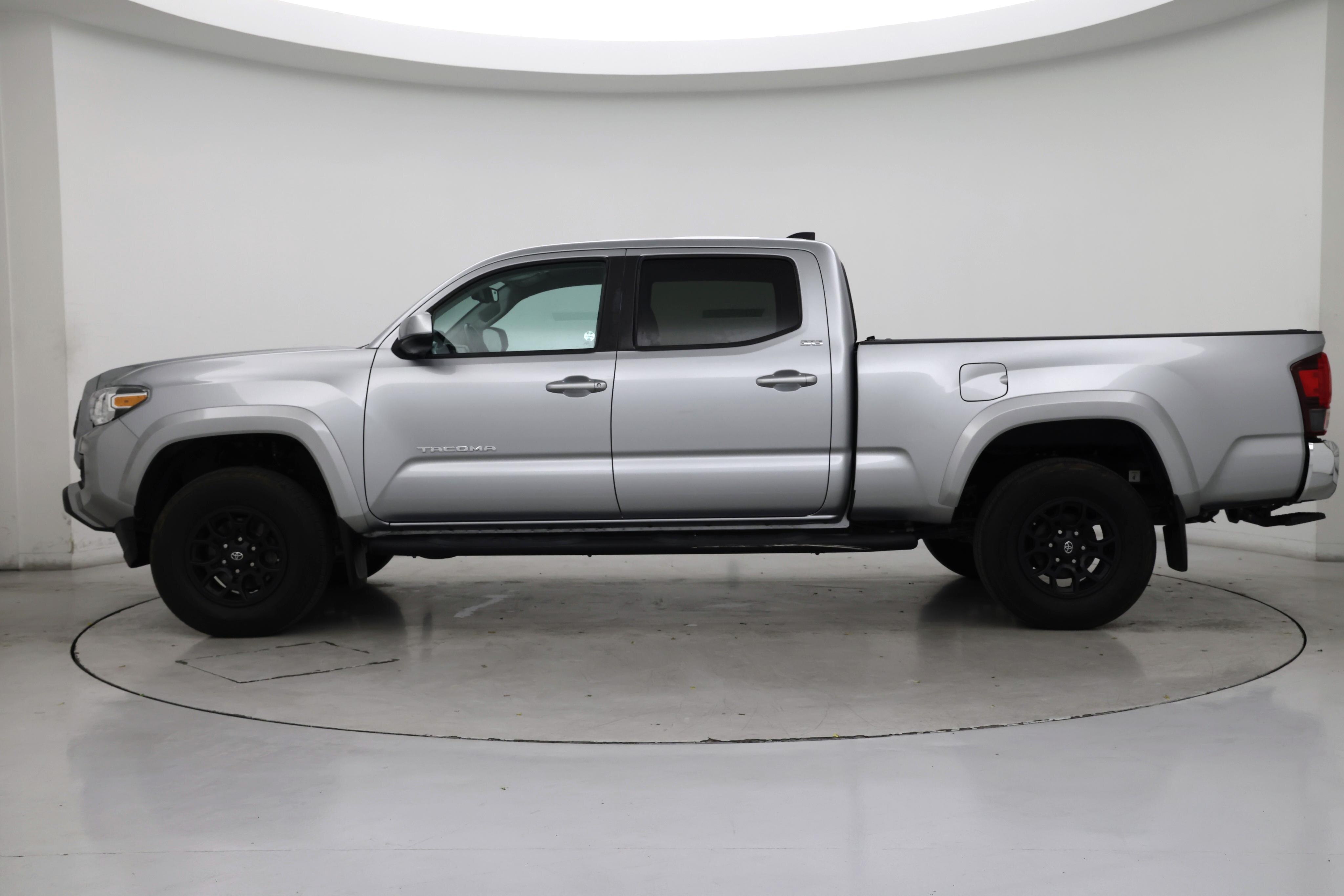 Thumbnail: 2022 Toyota Tacoma - 3