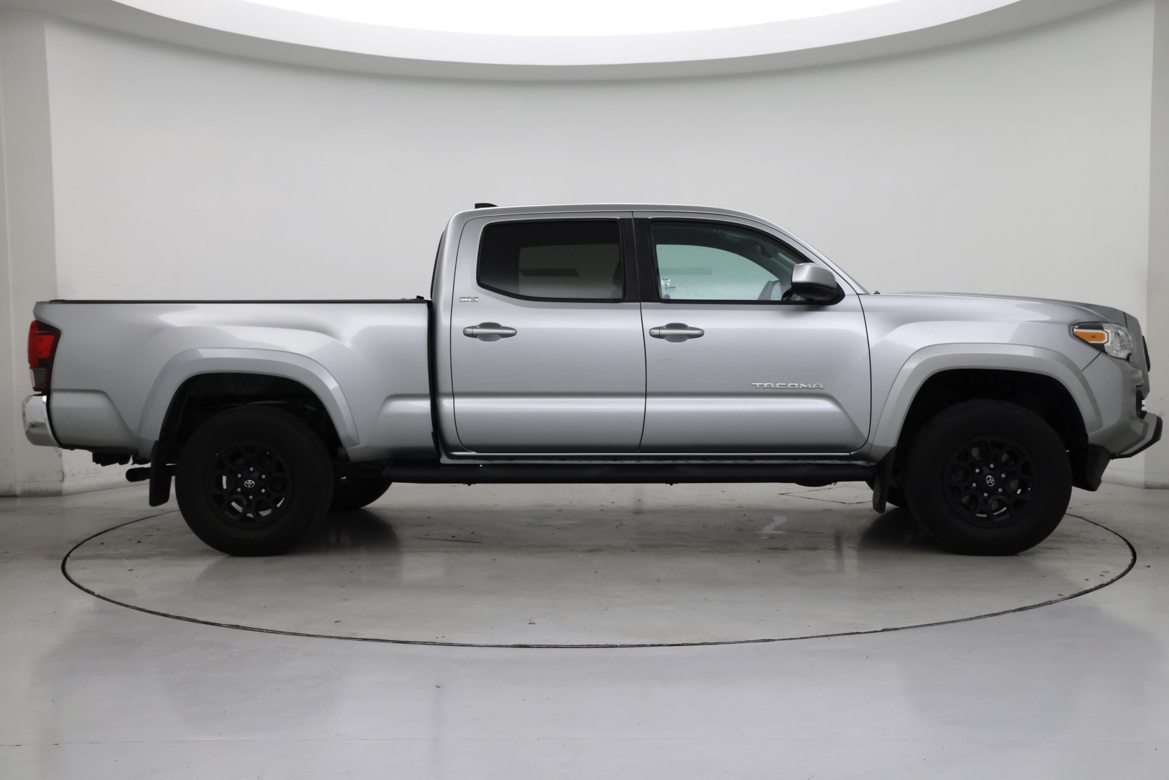 Thumbnail: 2022 Toyota Tacoma - 7