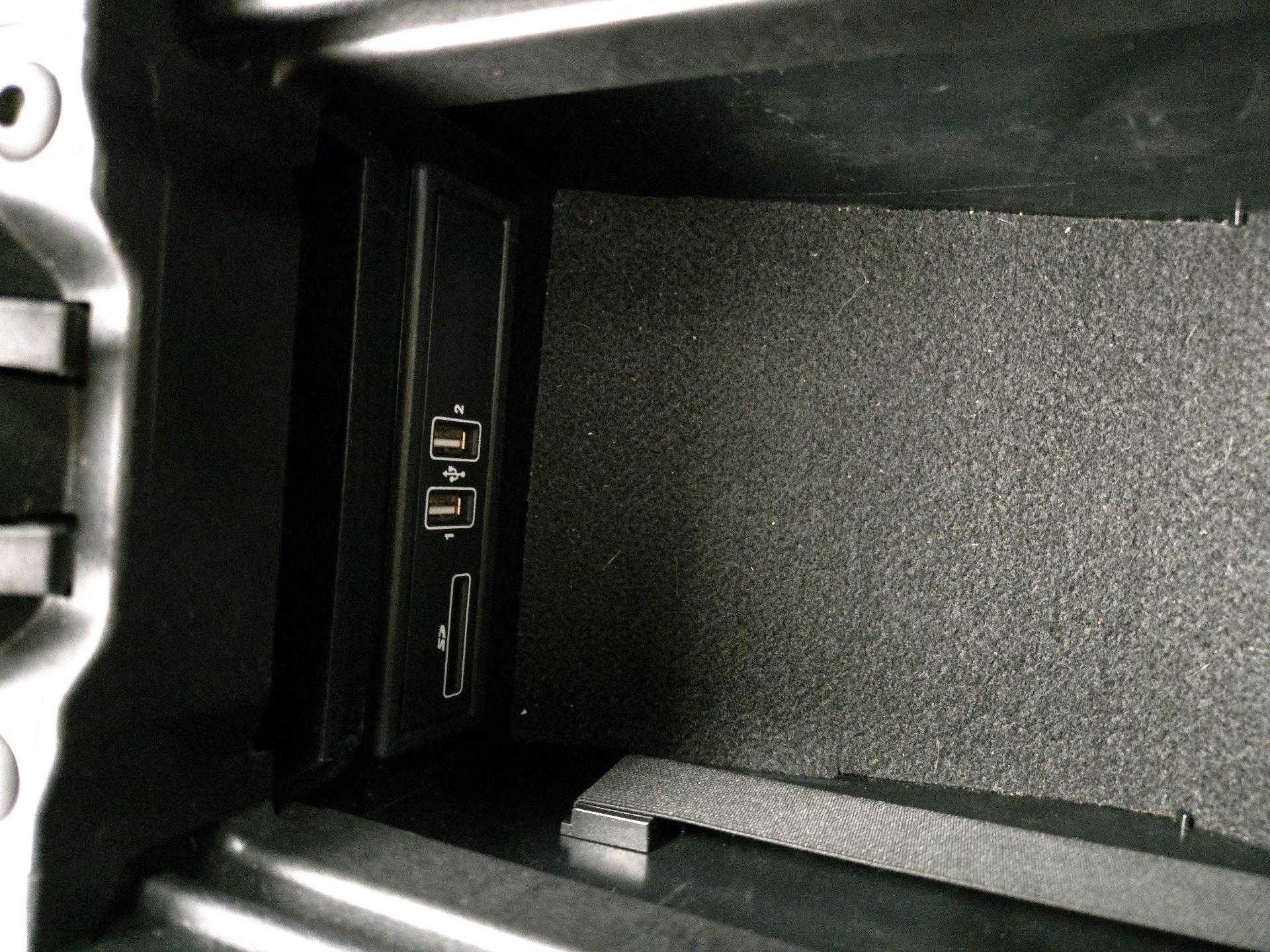 Thumbnail: 2017 Mercedes-Benz E-Class - 19