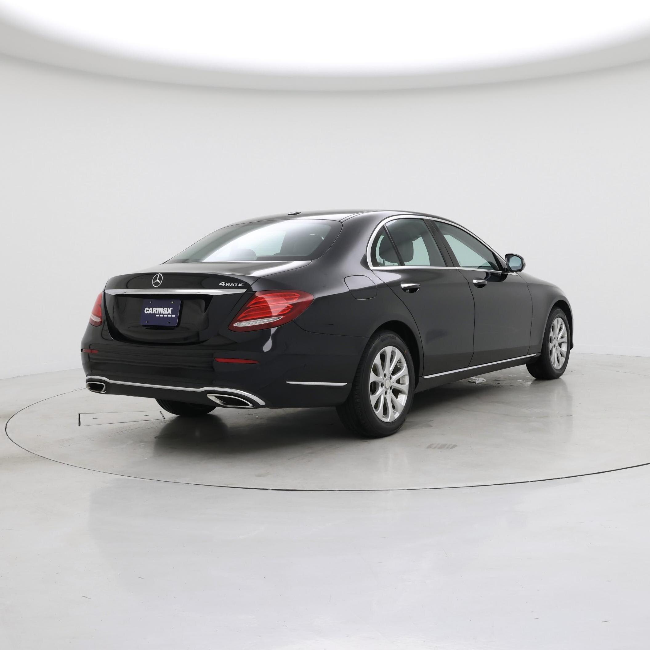 Thumbnail: 2017 Mercedes-Benz E-Class - 8