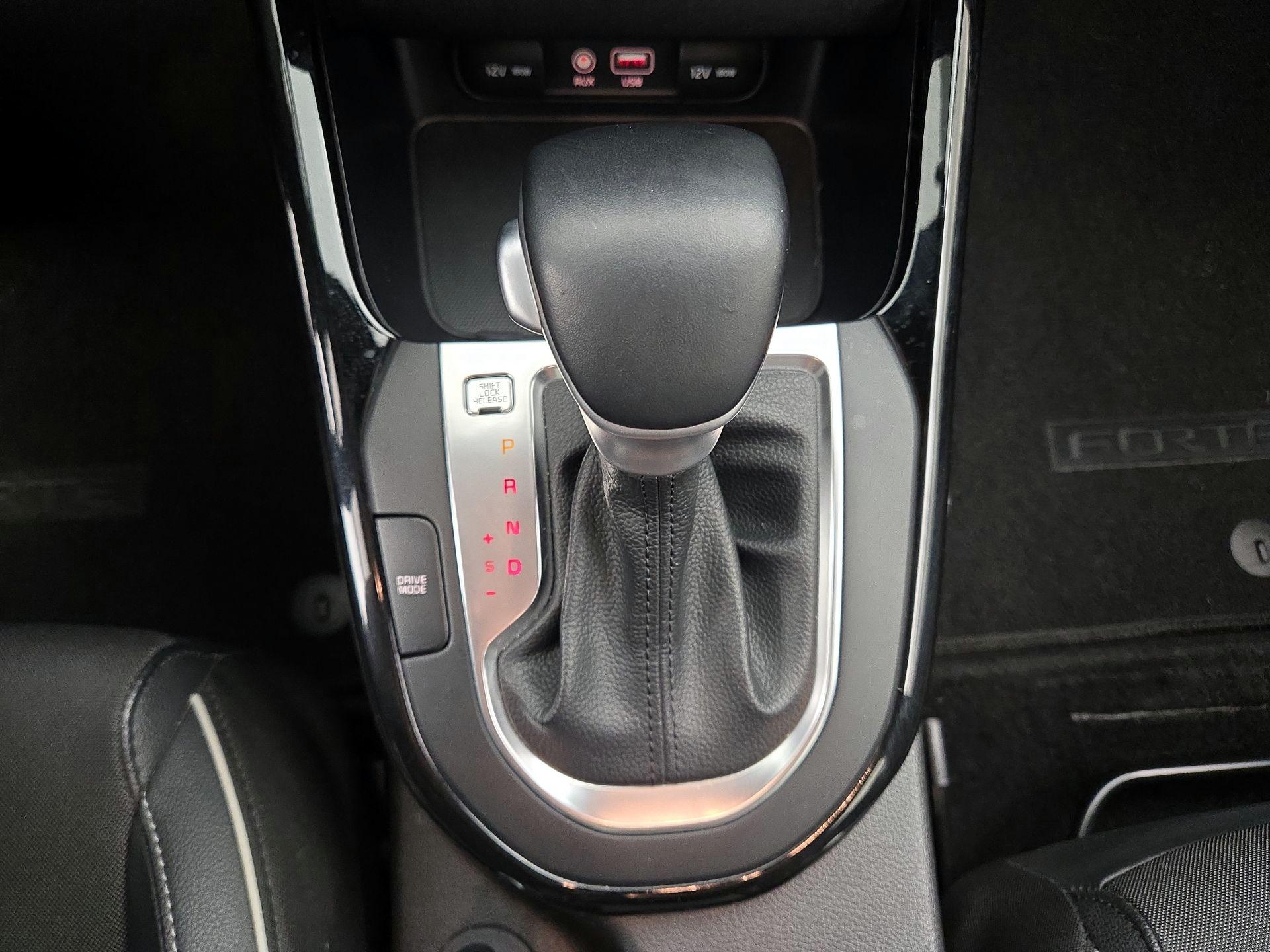 Thumbnail: 2021 Kia Forte - 17