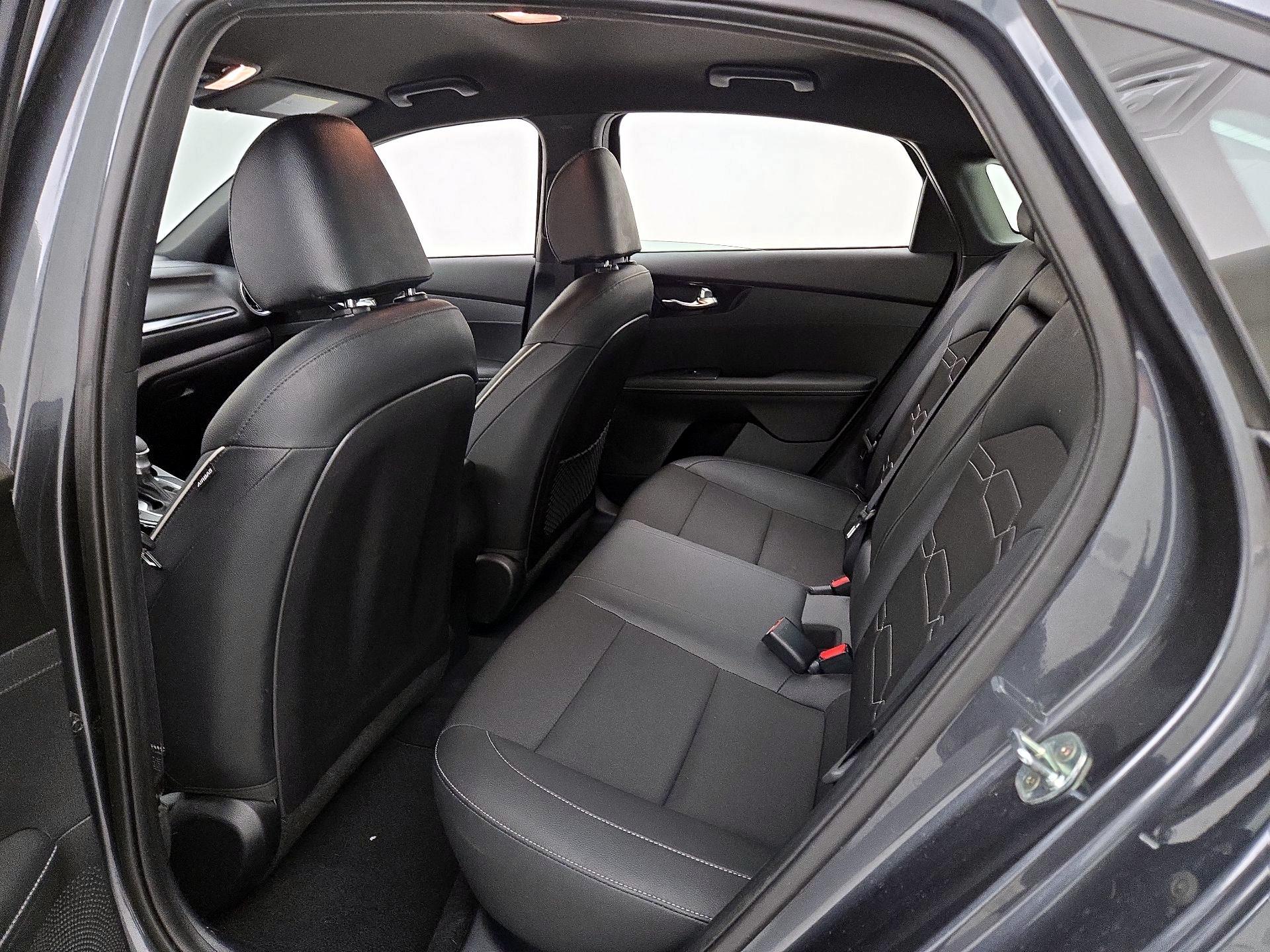 Thumbnail: 2021 Kia Forte - 19