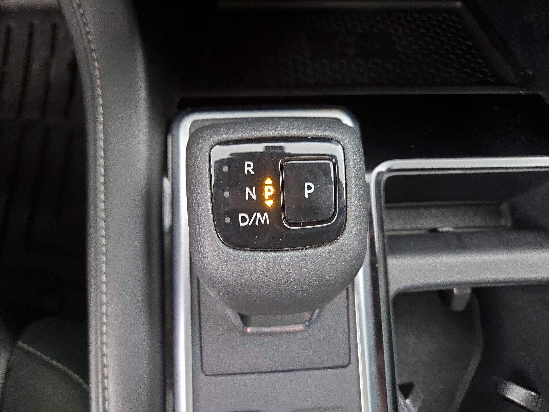 Thumbnail: 2023 Nissan Pathfinder - 18