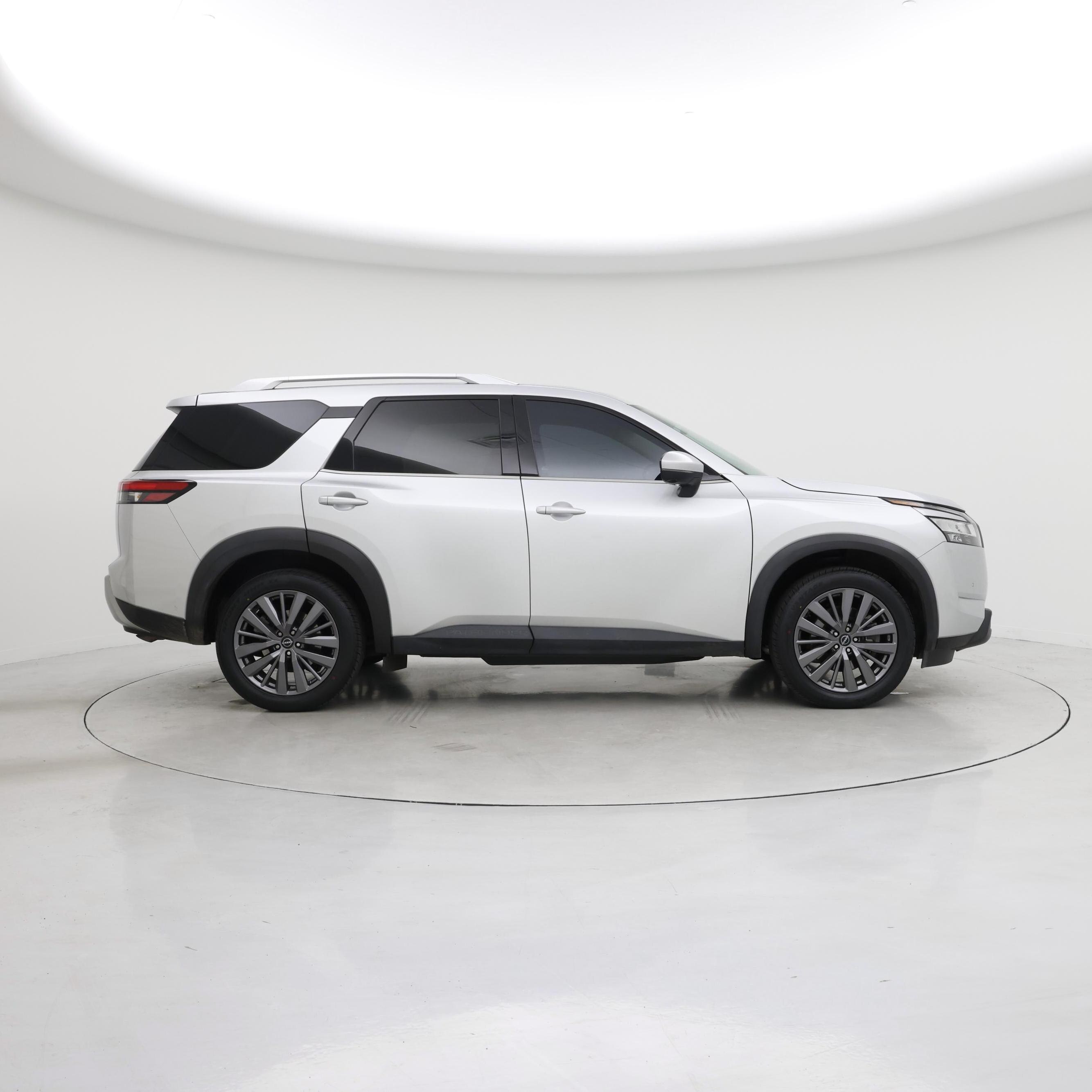 Thumbnail: 2023 Nissan Pathfinder - 7