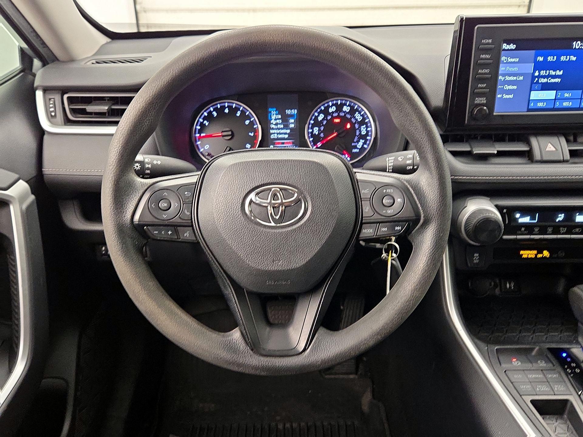 Thumbnail: 2019 Toyota RAV4 - 10