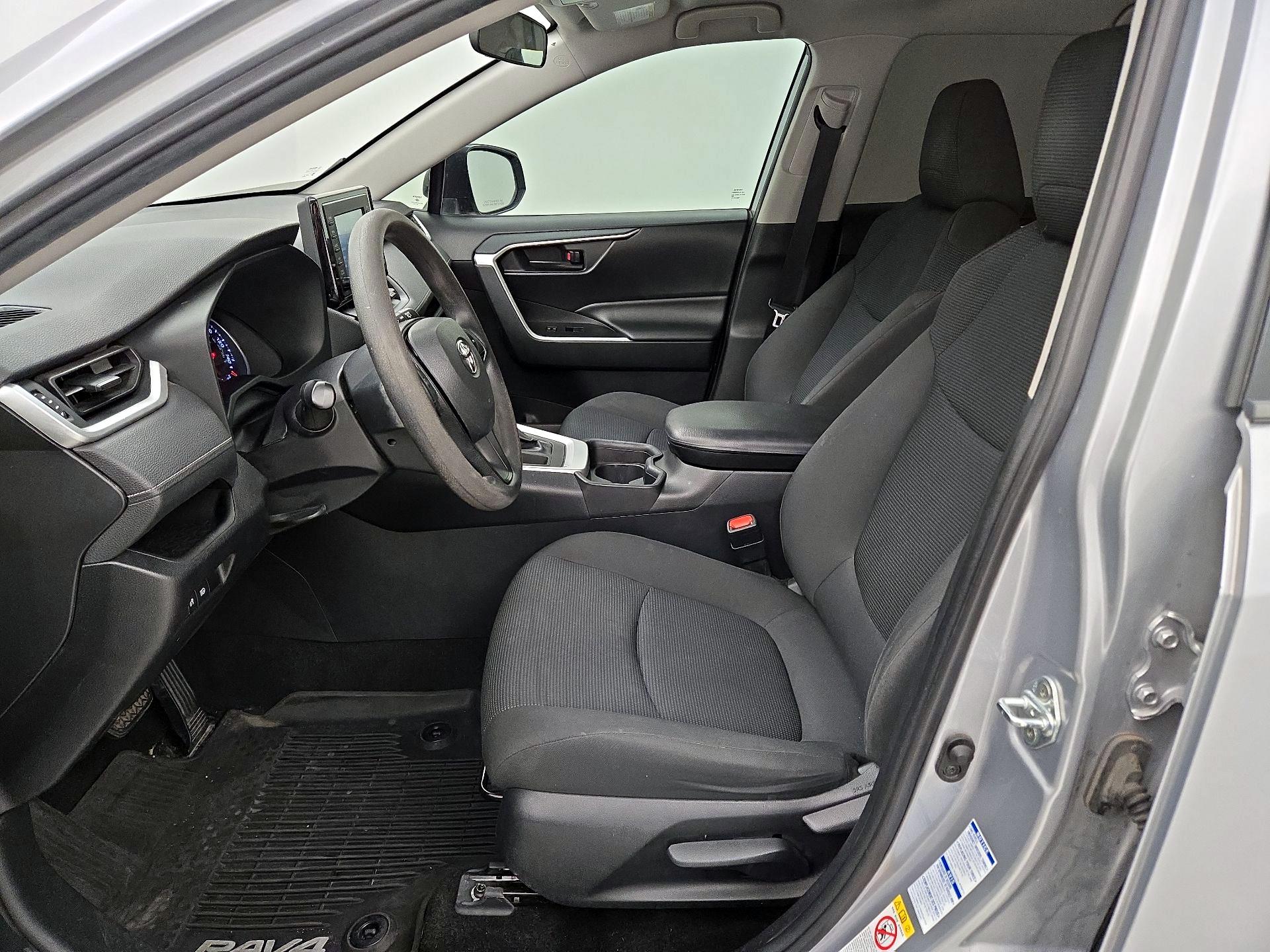 Thumbnail: 2019 Toyota RAV4 - 11