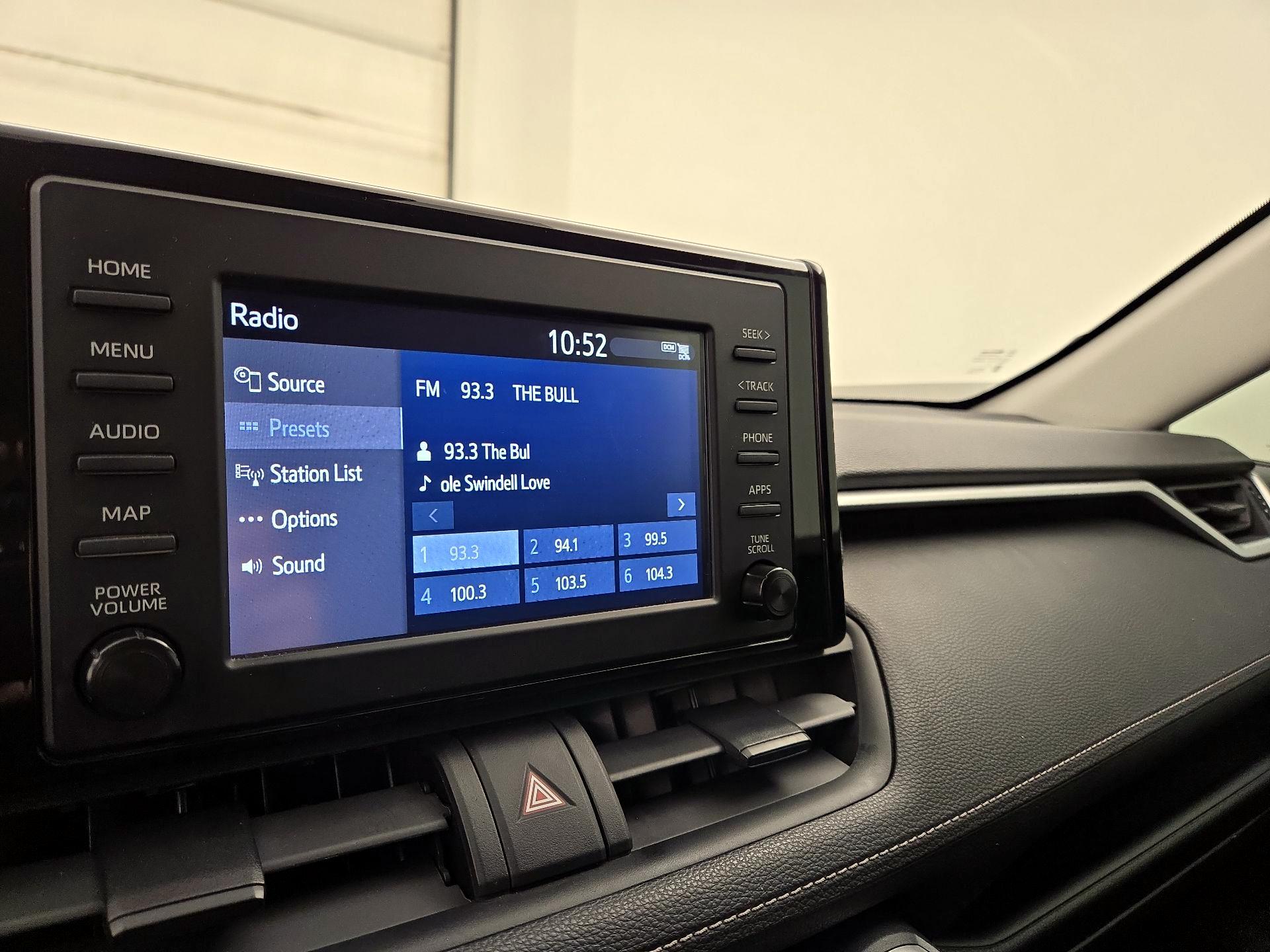 Thumbnail: 2019 Toyota RAV4 - 15