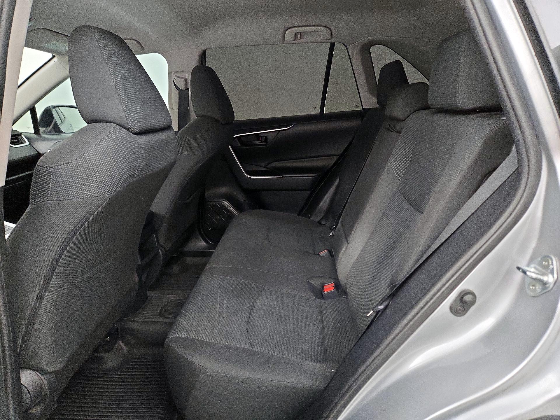 Thumbnail: 2019 Toyota RAV4 - 19