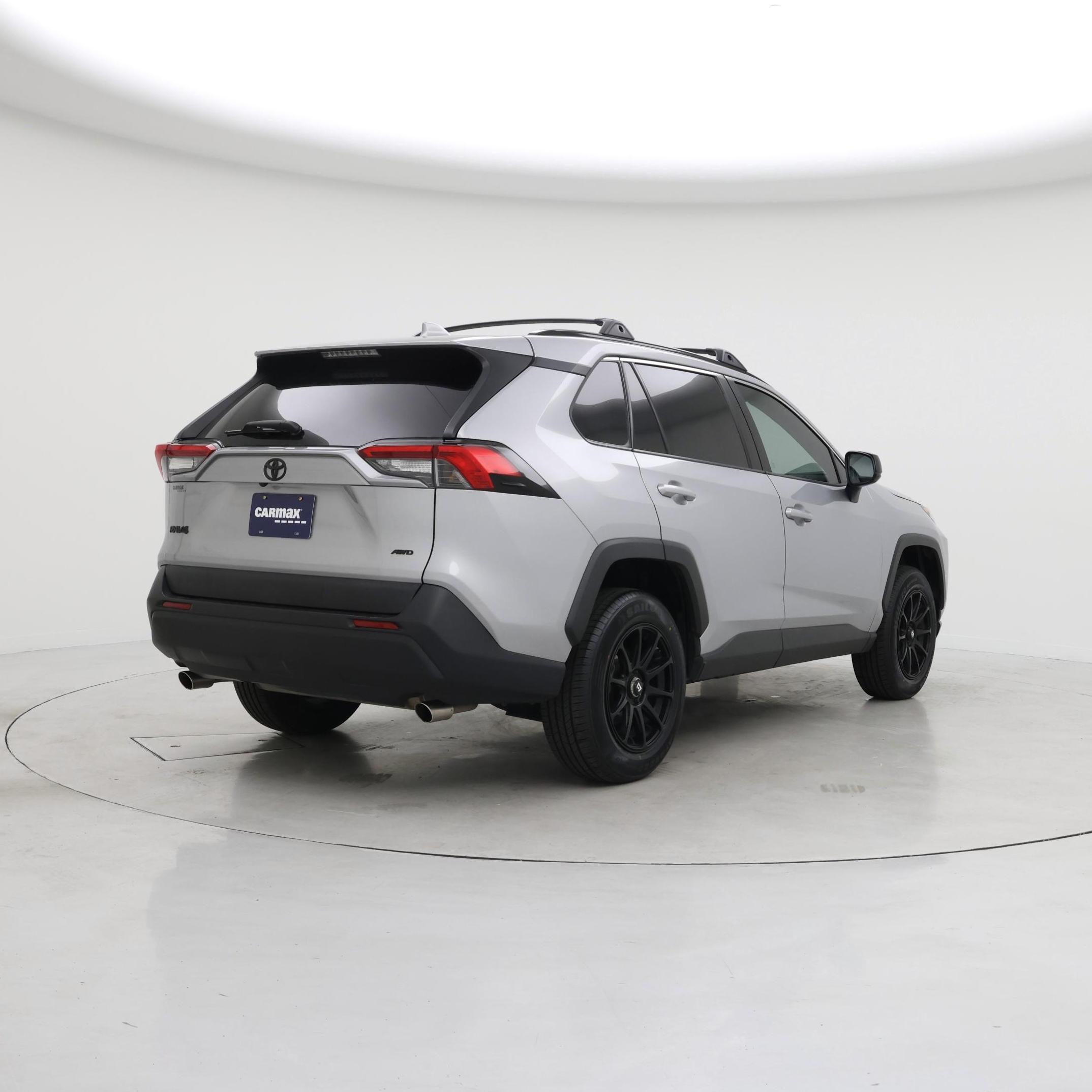 Thumbnail: 2019 Toyota RAV4 - 8