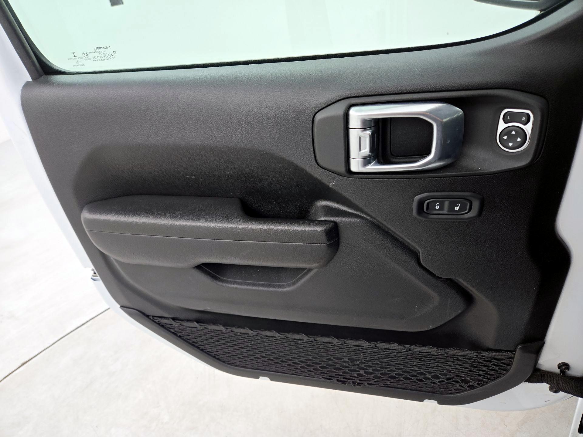 Thumbnail: 2022 Jeep Wrangler - 12