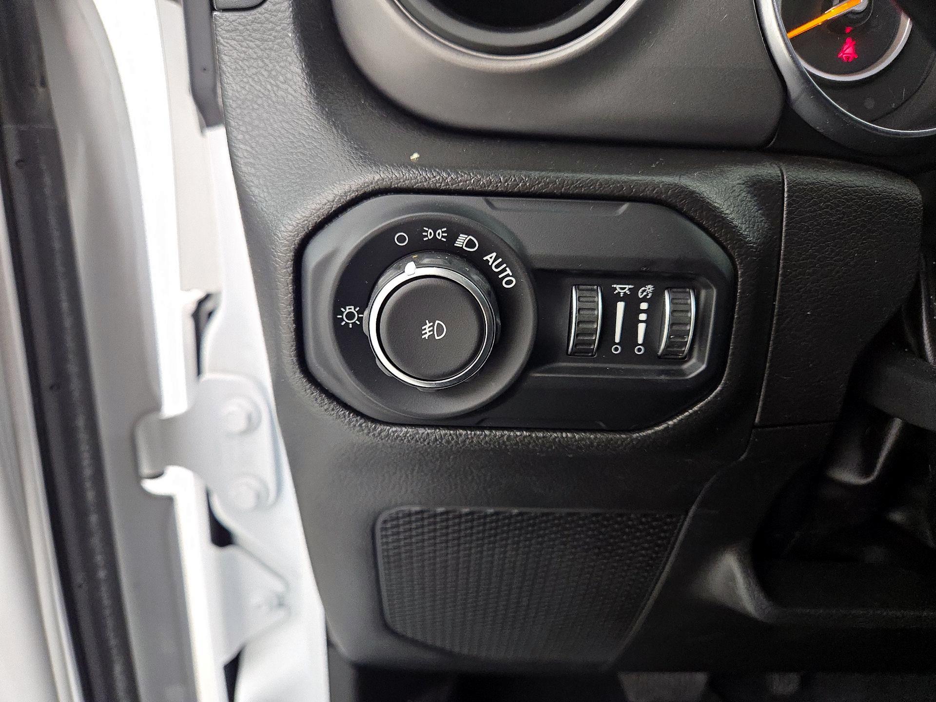 Thumbnail: 2022 Jeep Wrangler - 13