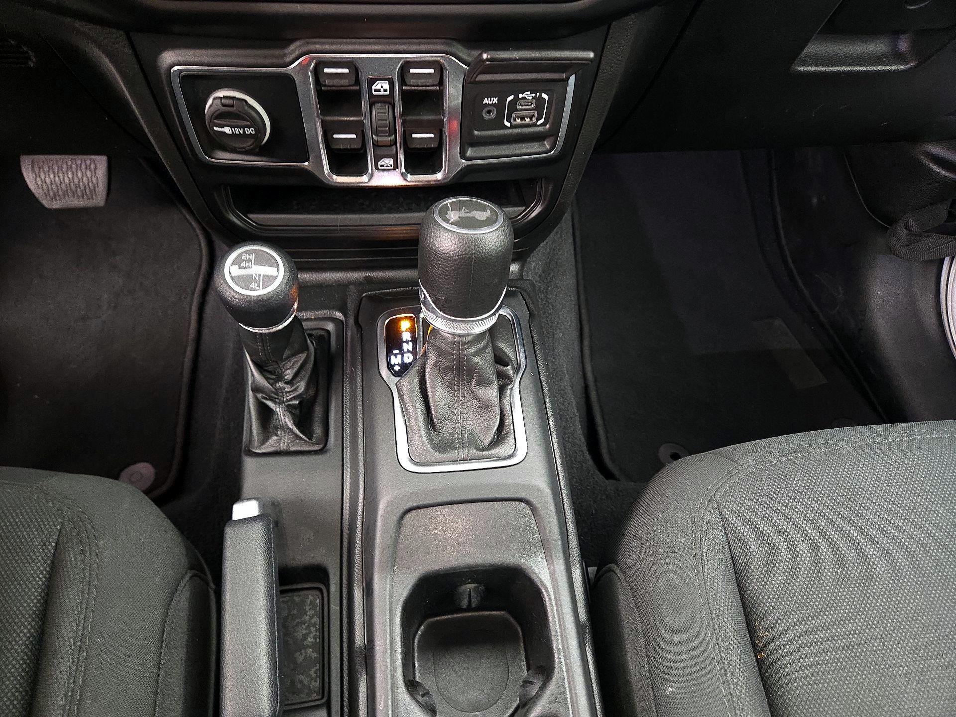 Thumbnail: 2022 Jeep Wrangler - 17