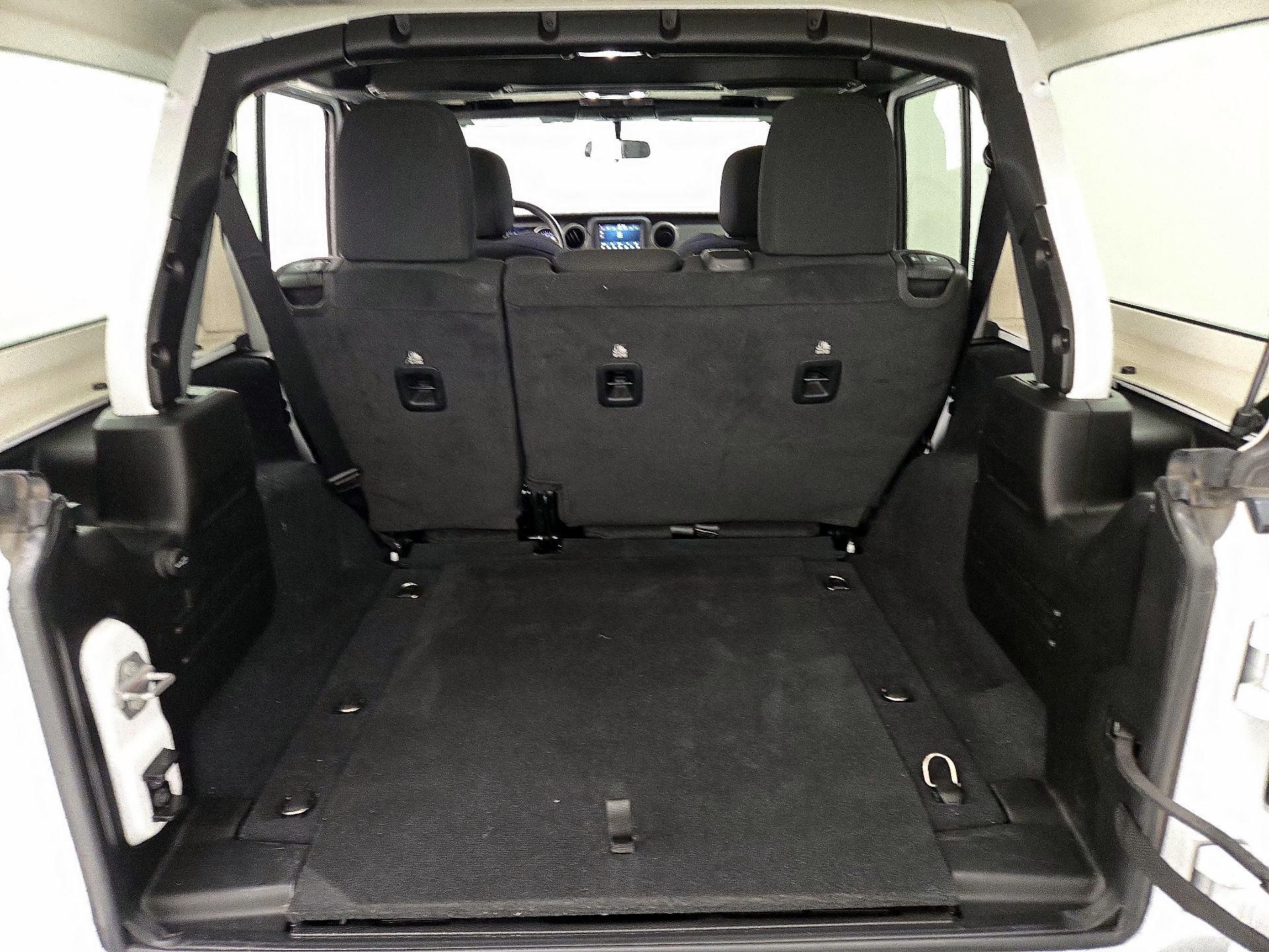 Thumbnail: 2022 Jeep Wrangler - 20