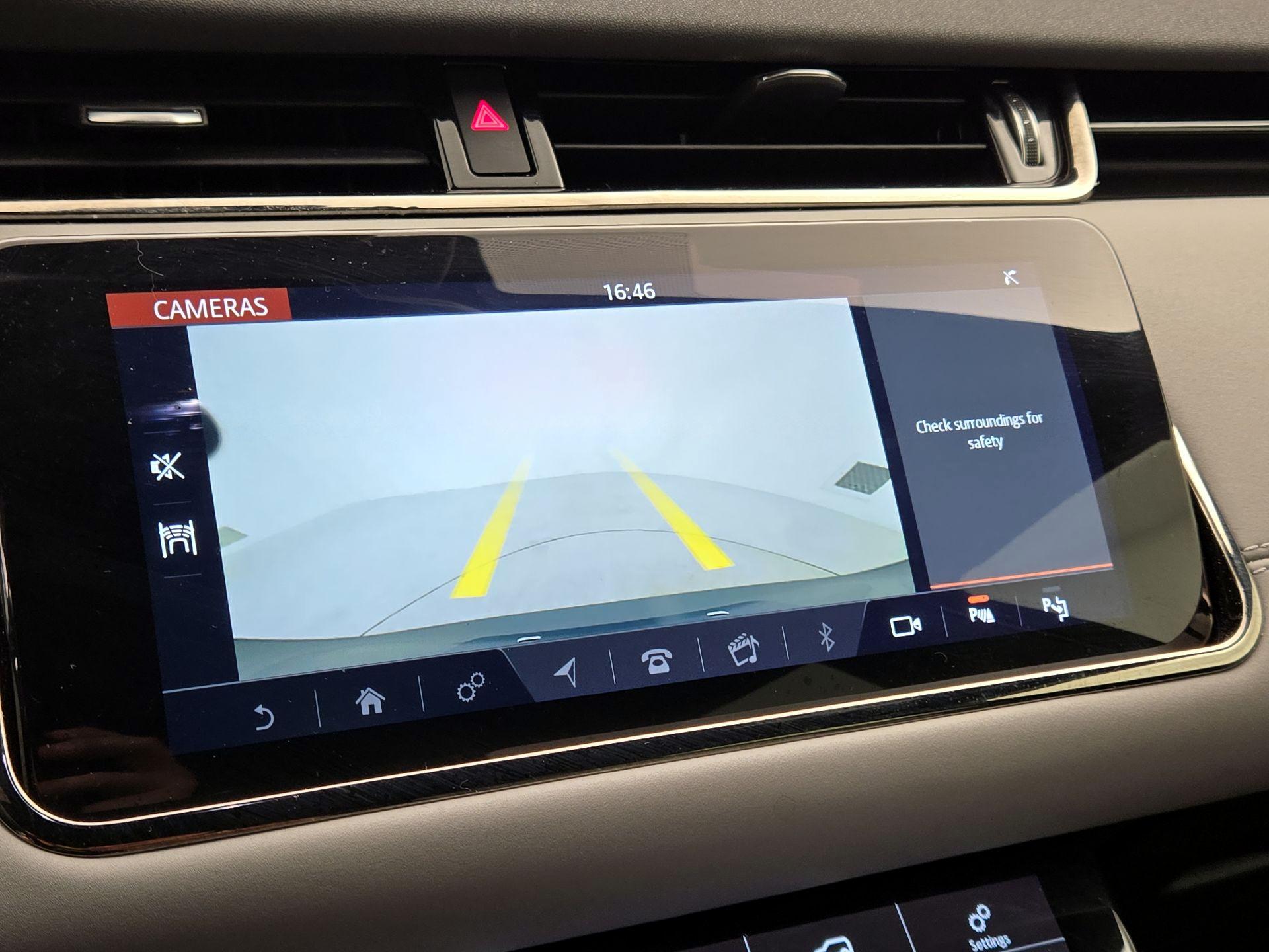 Thumbnail: 2020 Land Rover Range Rover Evoque - 14