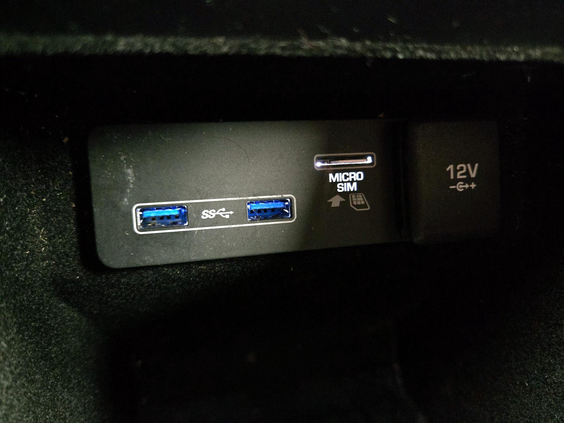 Thumbnail: 2020 Land Rover Range Rover Evoque - 18