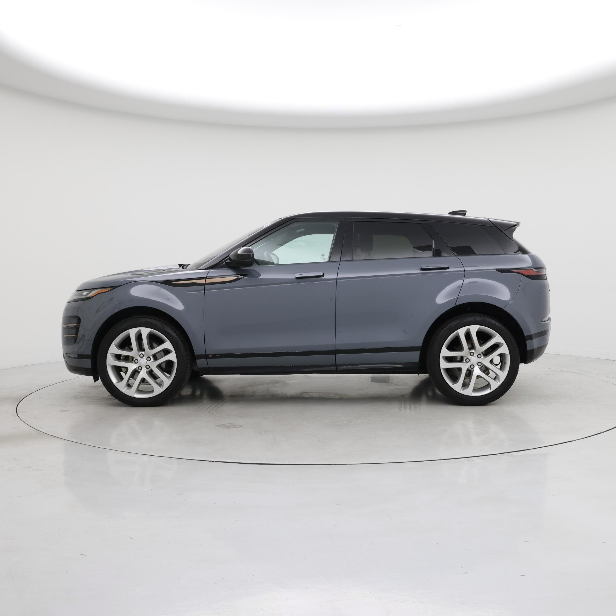 Thumbnail: 2020 Land Rover Range Rover Evoque - 3