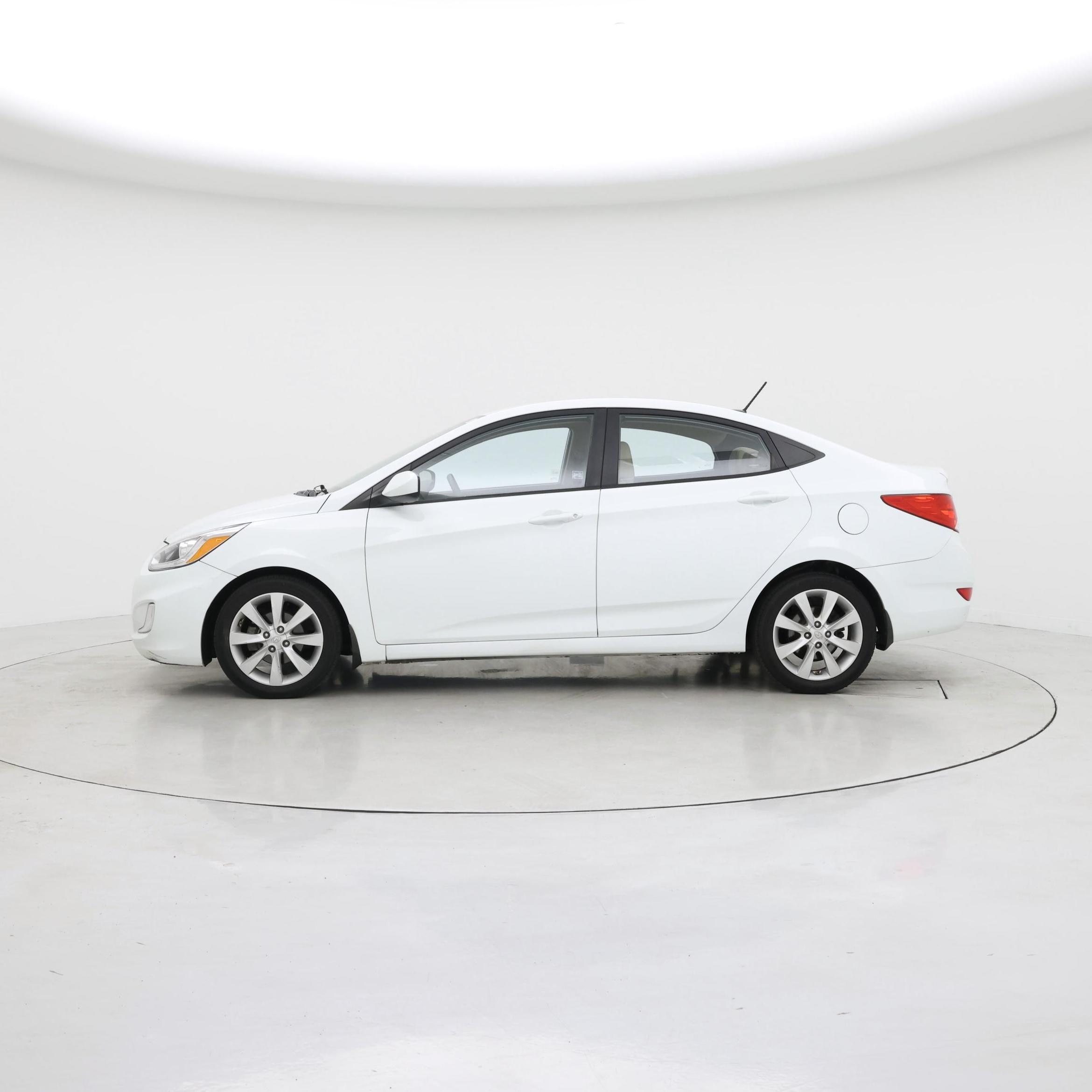 Thumbnail: 2014 Hyundai Accent - 3