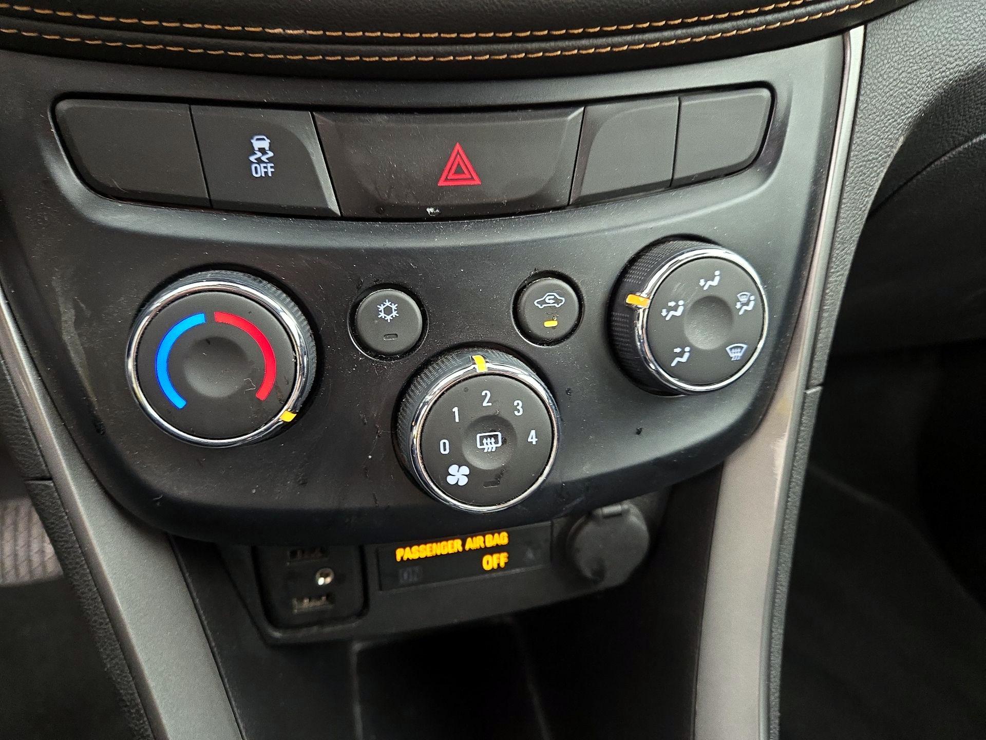 Thumbnail: 2019 Chevrolet Trax - 16