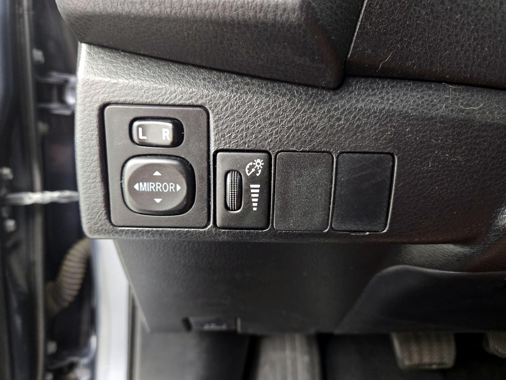 Thumbnail: 2016 Toyota Corolla - 13