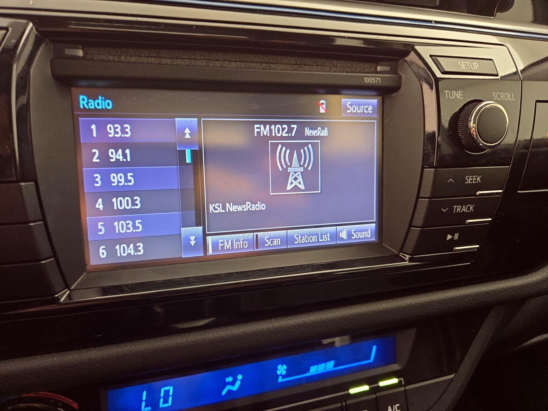 Thumbnail: 2016 Toyota Corolla - 15