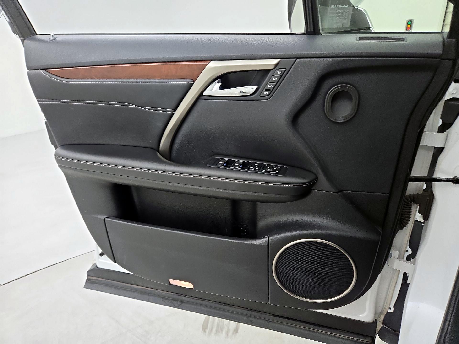 Thumbnail: 2017 Lexus RX - 12