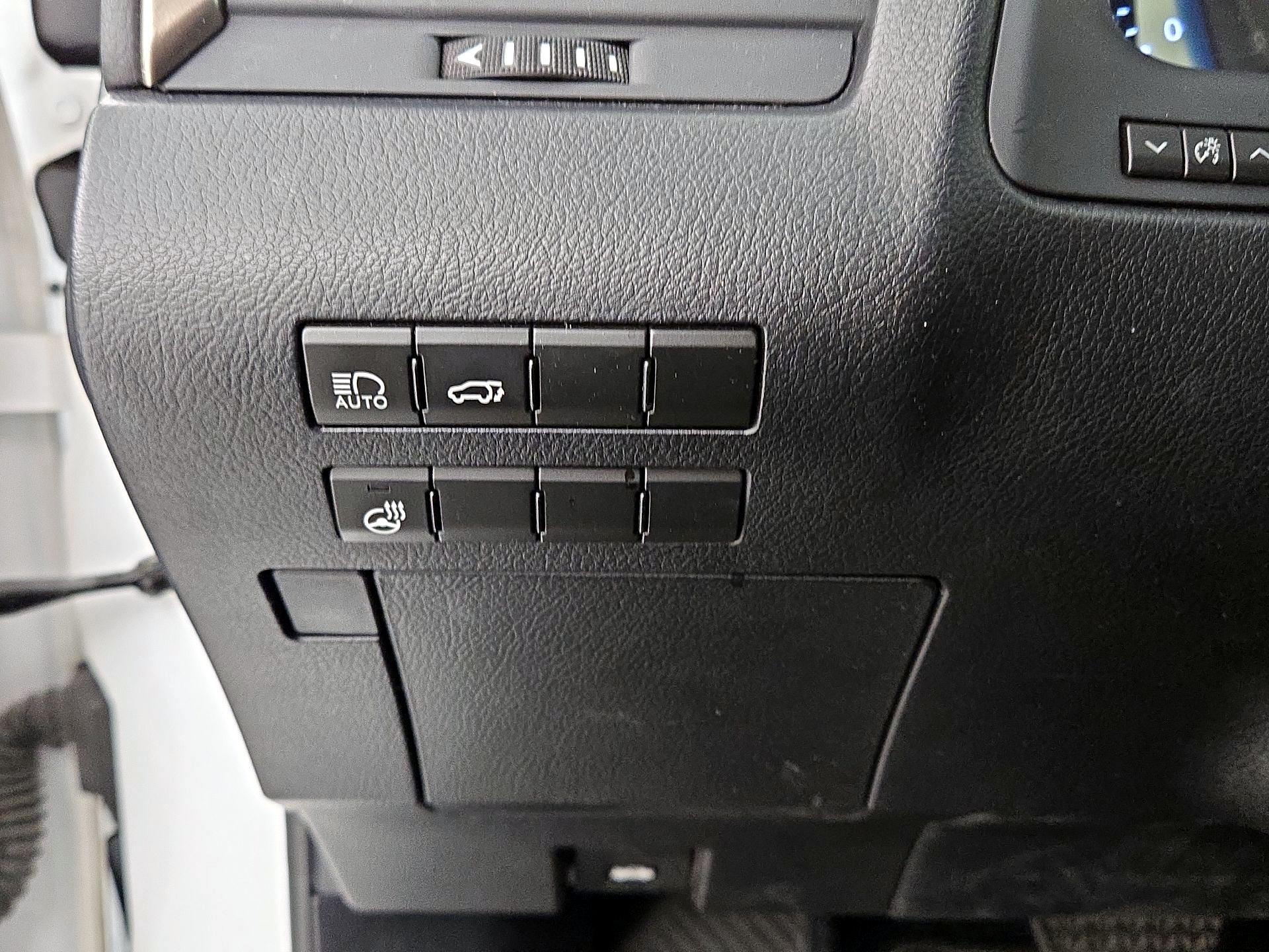 Thumbnail: 2017 Lexus RX - 13