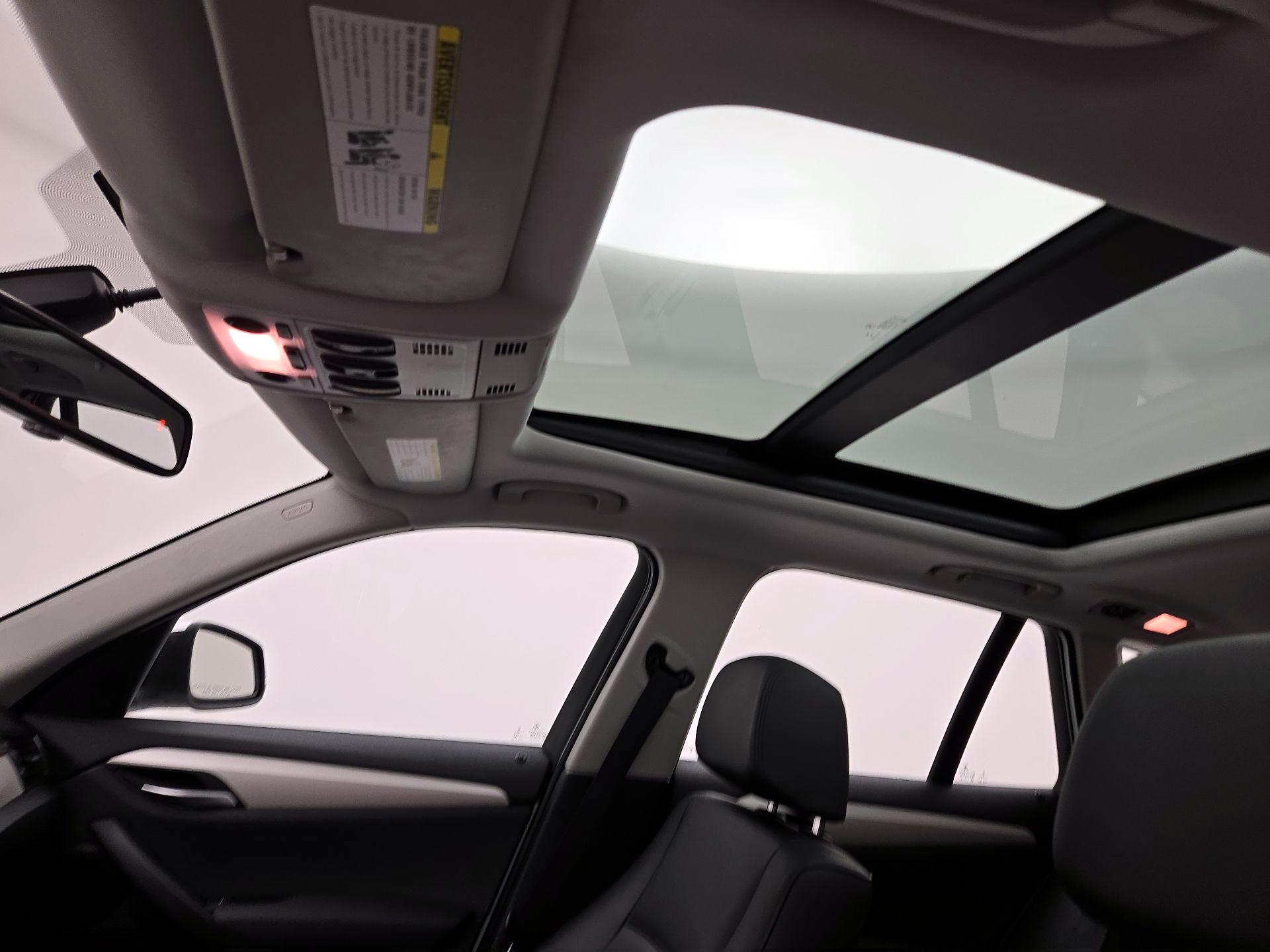 Thumbnail: 2015 BMW X1 - 20