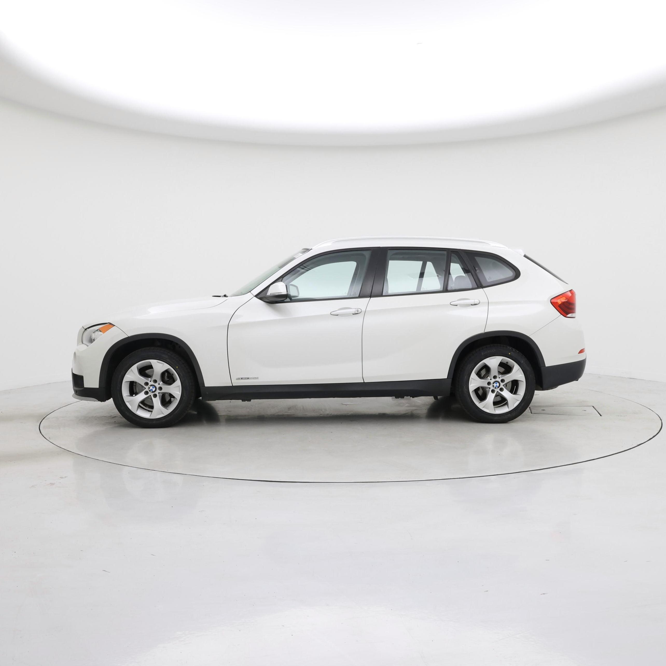 Thumbnail: 2015 BMW X1 - 3