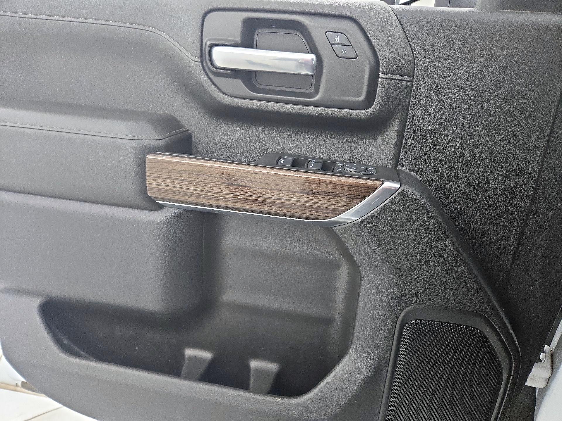 Thumbnail: 2021 Chevrolet Silverado 3500 - 12