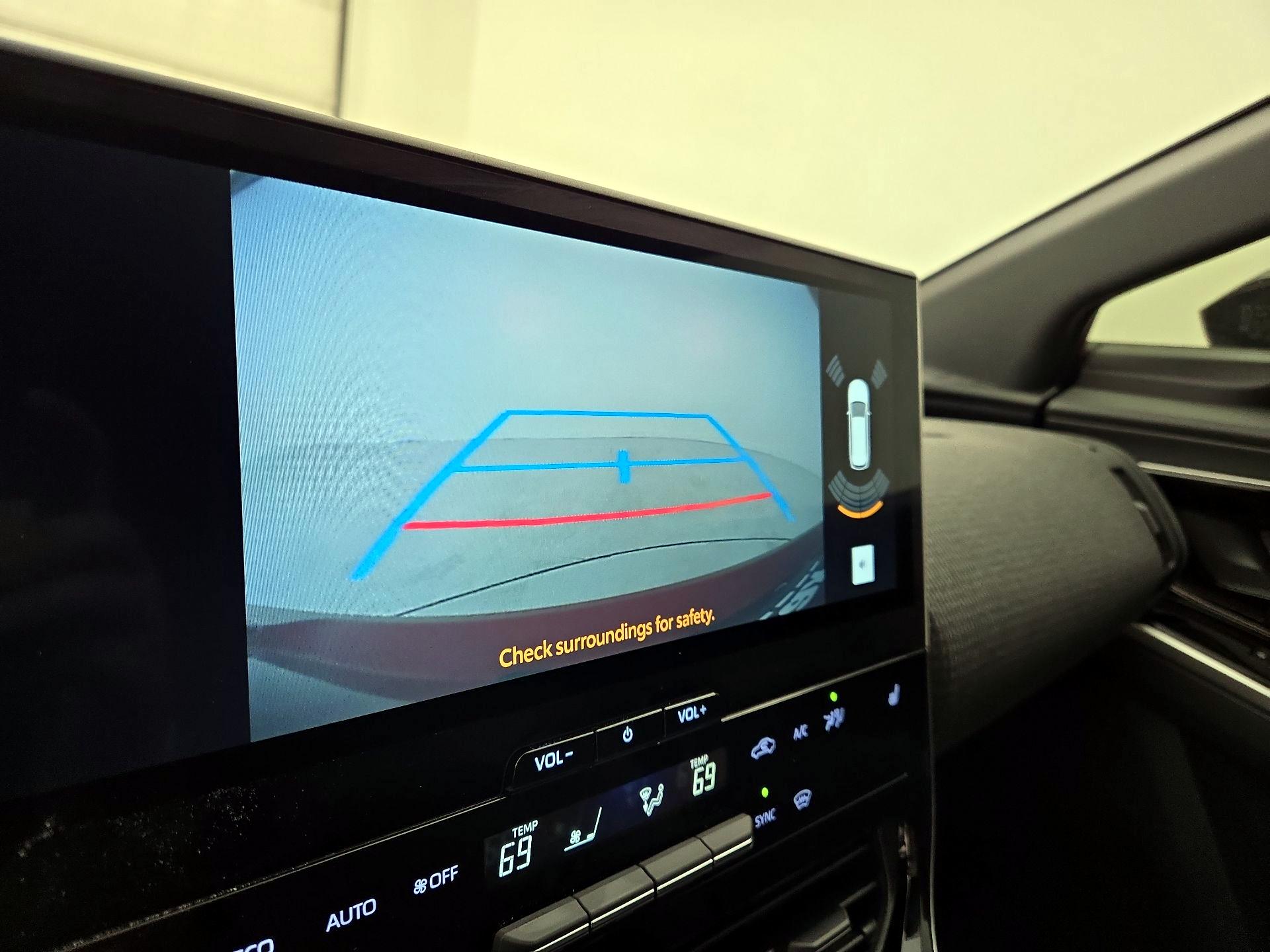 Thumbnail: 2025 Toyota bZ4X - 14