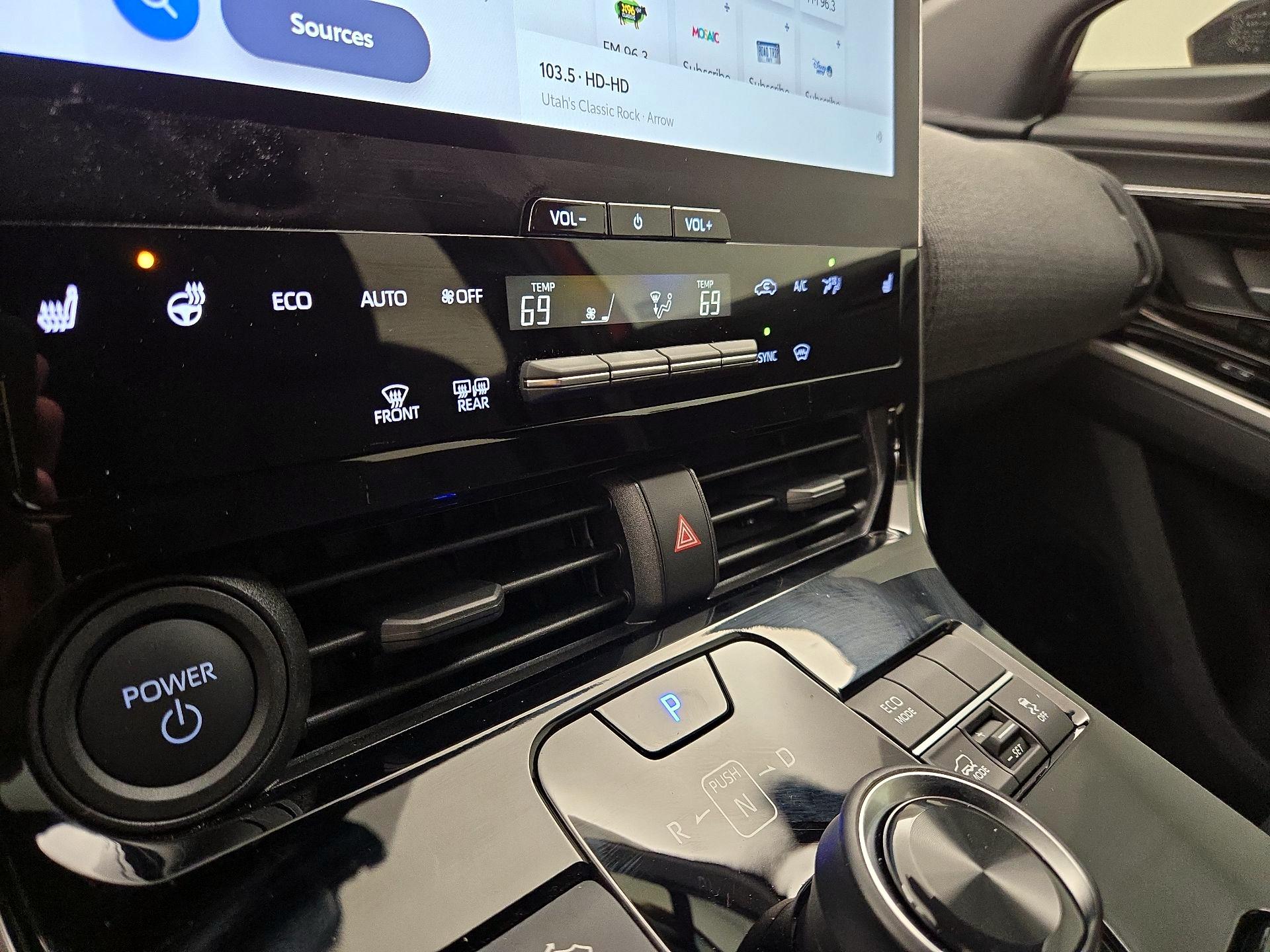 Thumbnail: 2025 Toyota bZ4X - 16