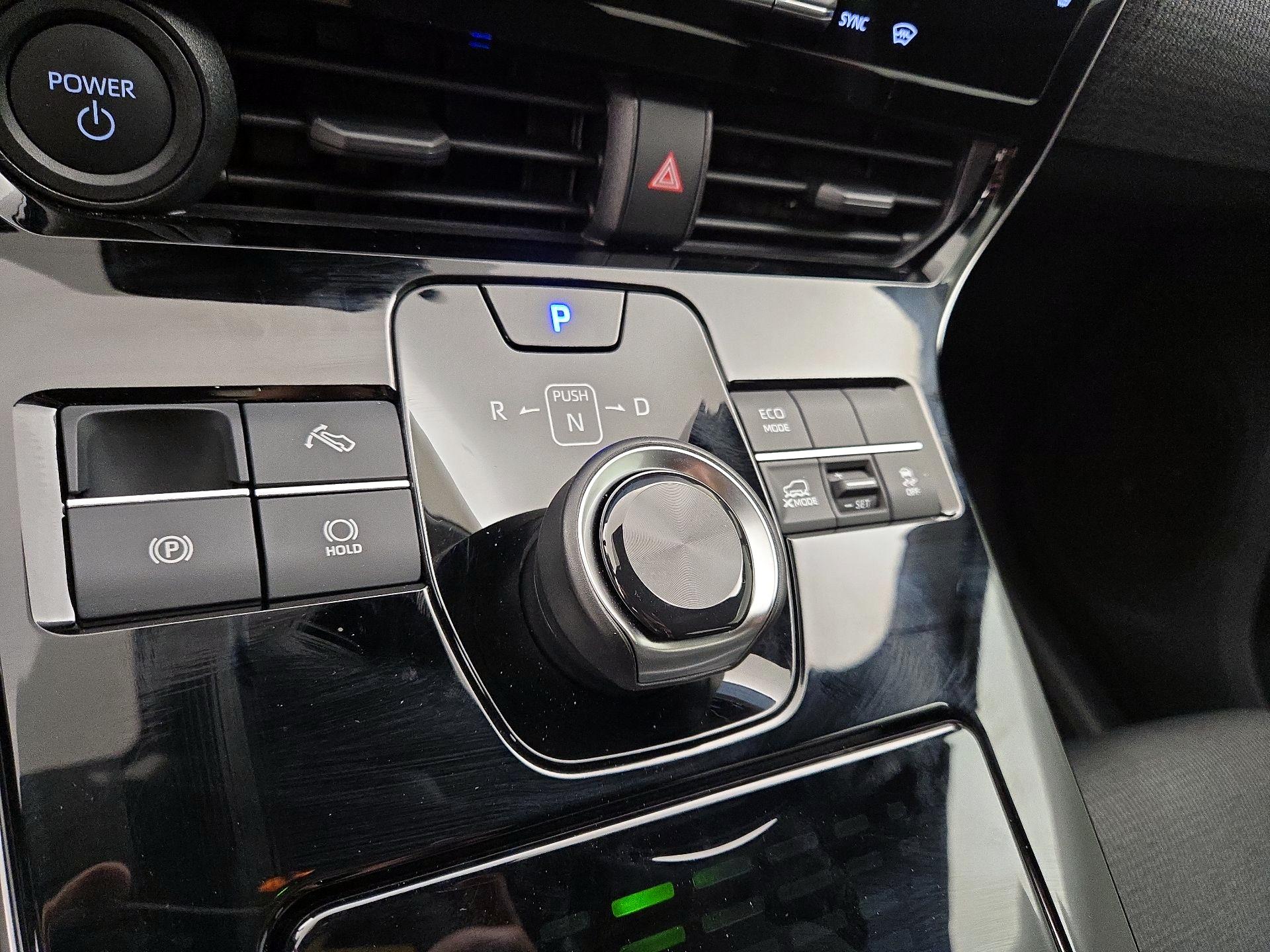 Thumbnail: 2025 Toyota bZ4X - 17