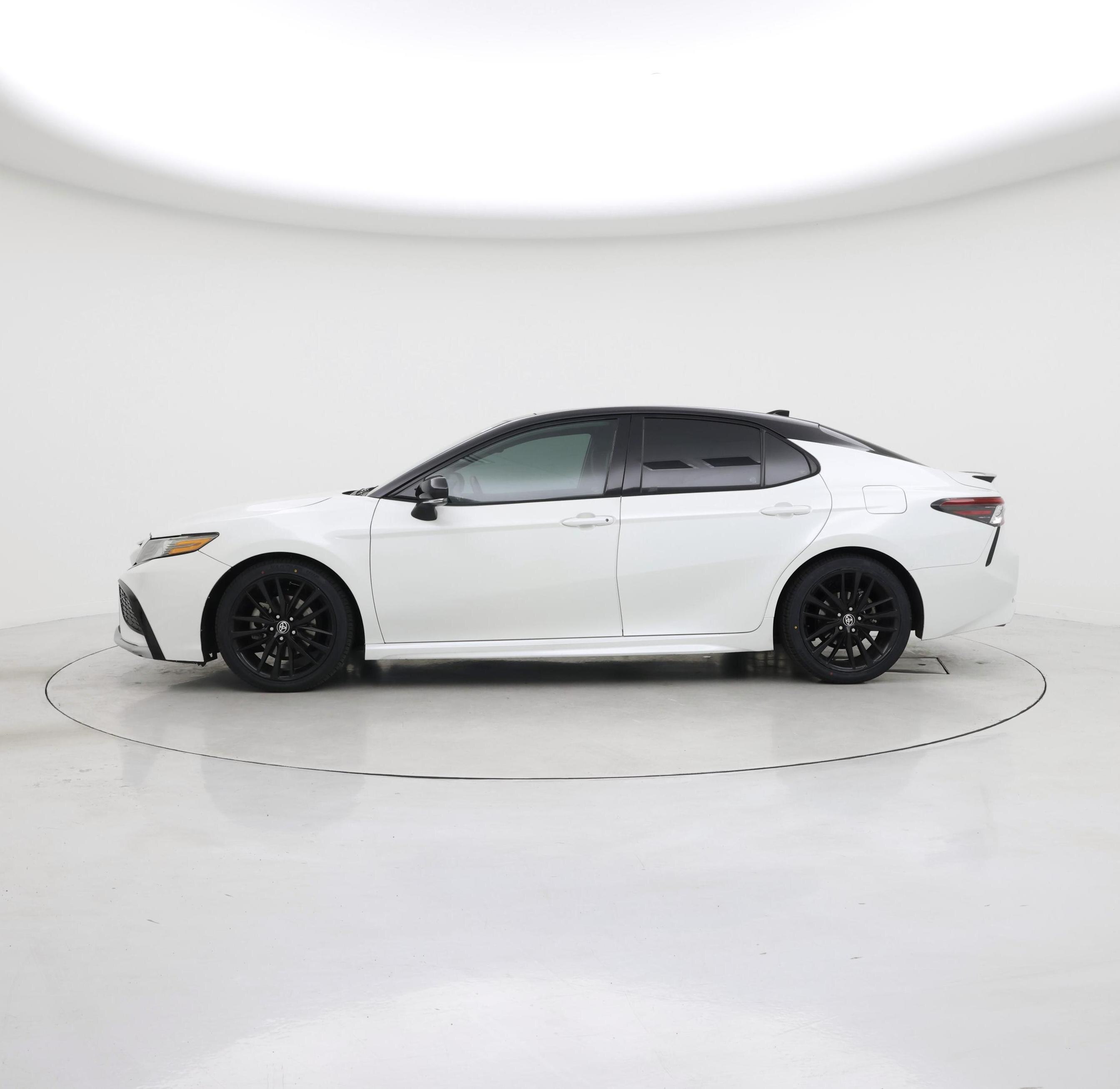 Thumbnail: 2023 Toyota Camry - 3