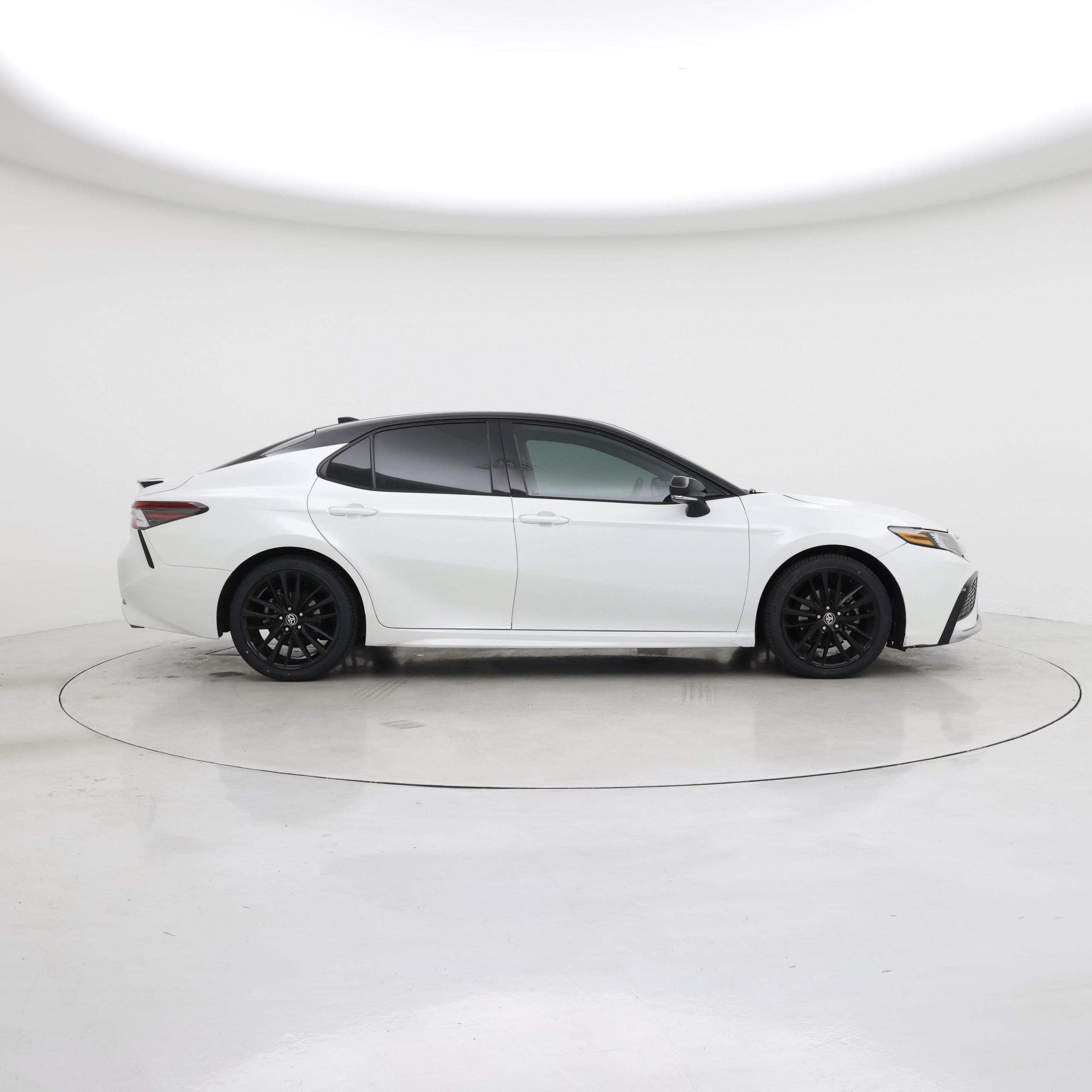 Thumbnail: 2023 Toyota Camry - 7