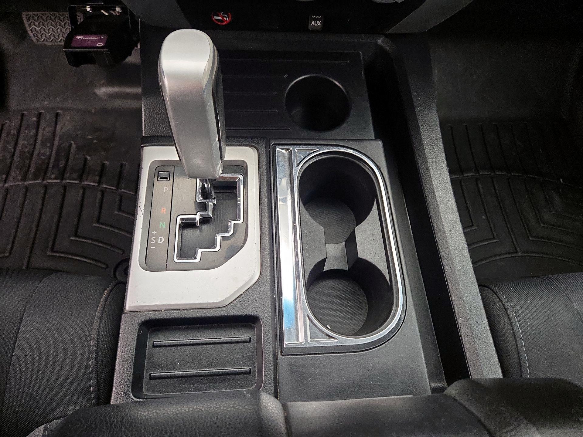 Thumbnail: 2015 Toyota Tundra - 17