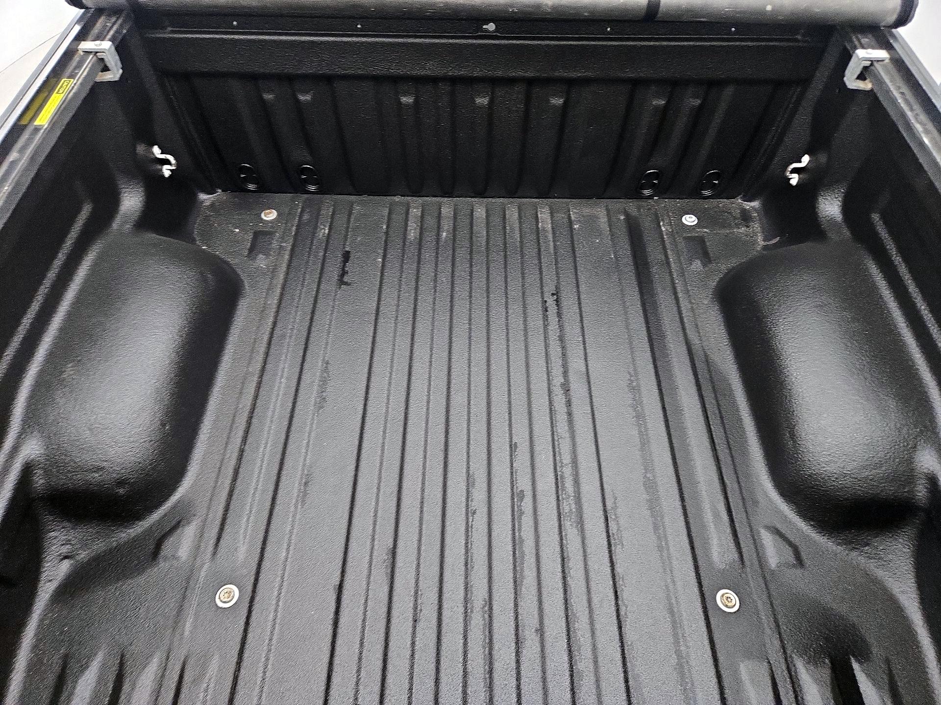 Thumbnail: 2015 Toyota Tundra - 20