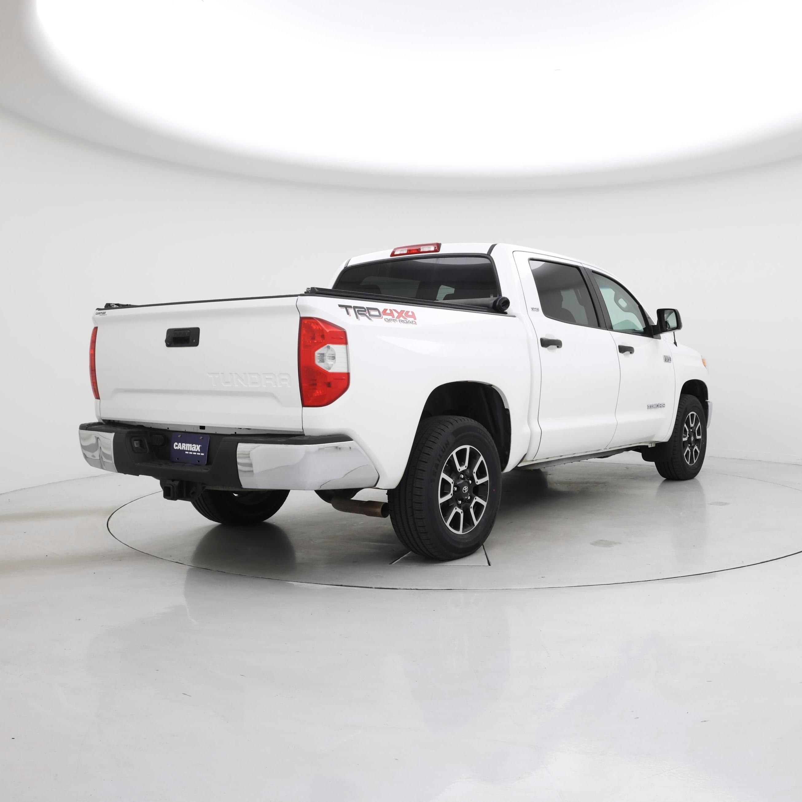 Thumbnail: 2015 Toyota Tundra - 8