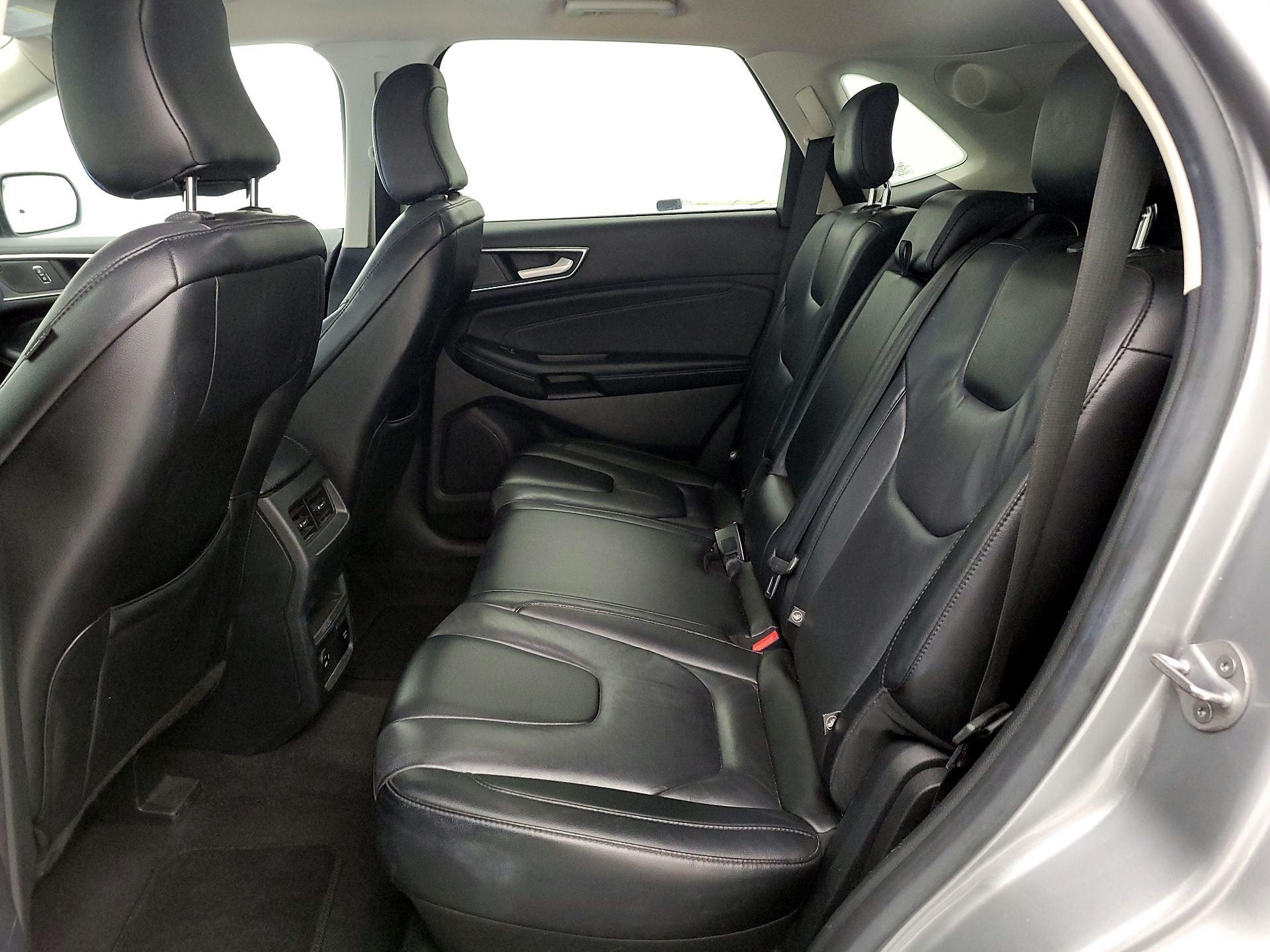 Thumbnail: 2022 Ford Edge - 19