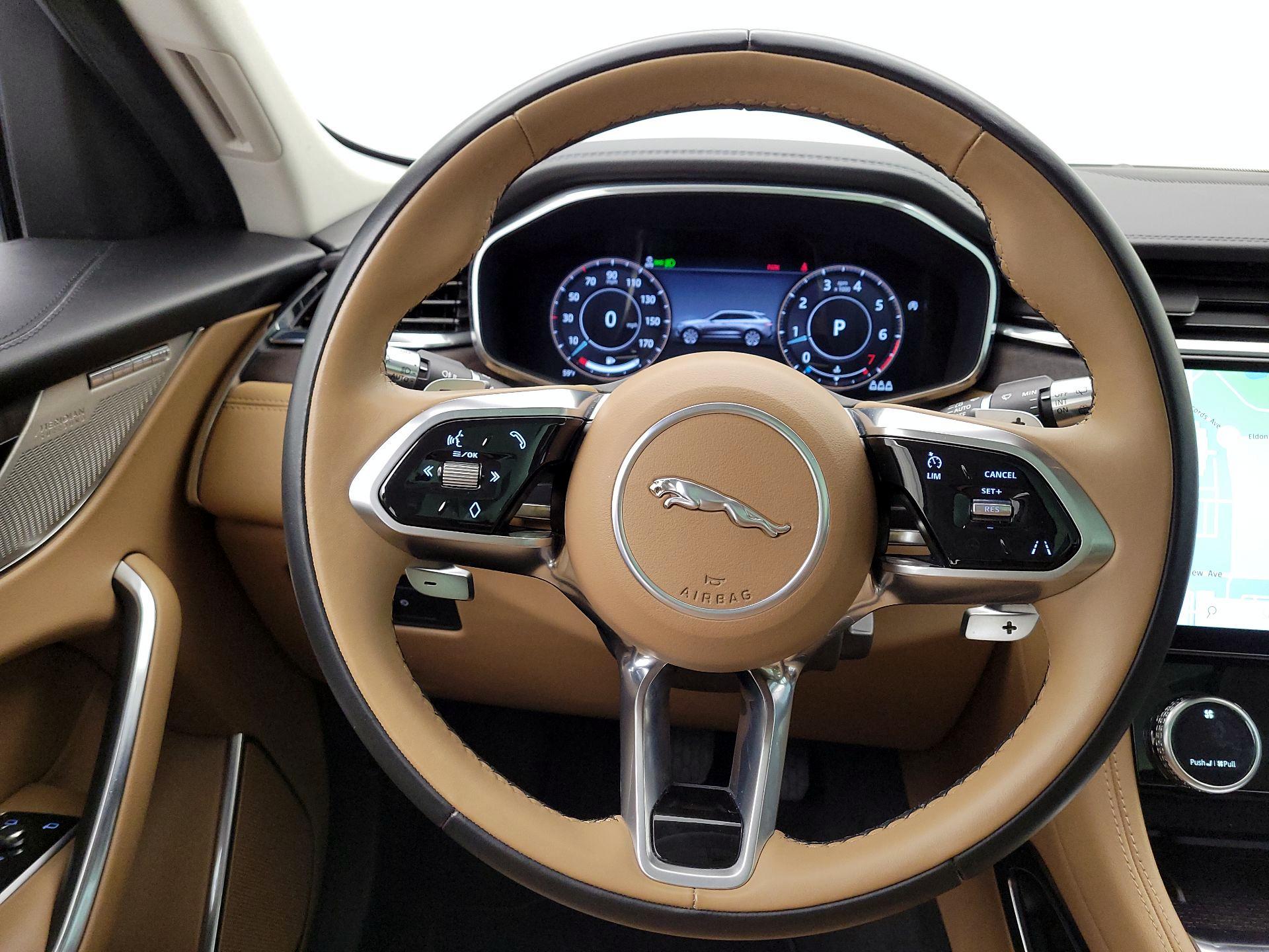 Thumbnail: 2021 Jaguar F-Pace - 10