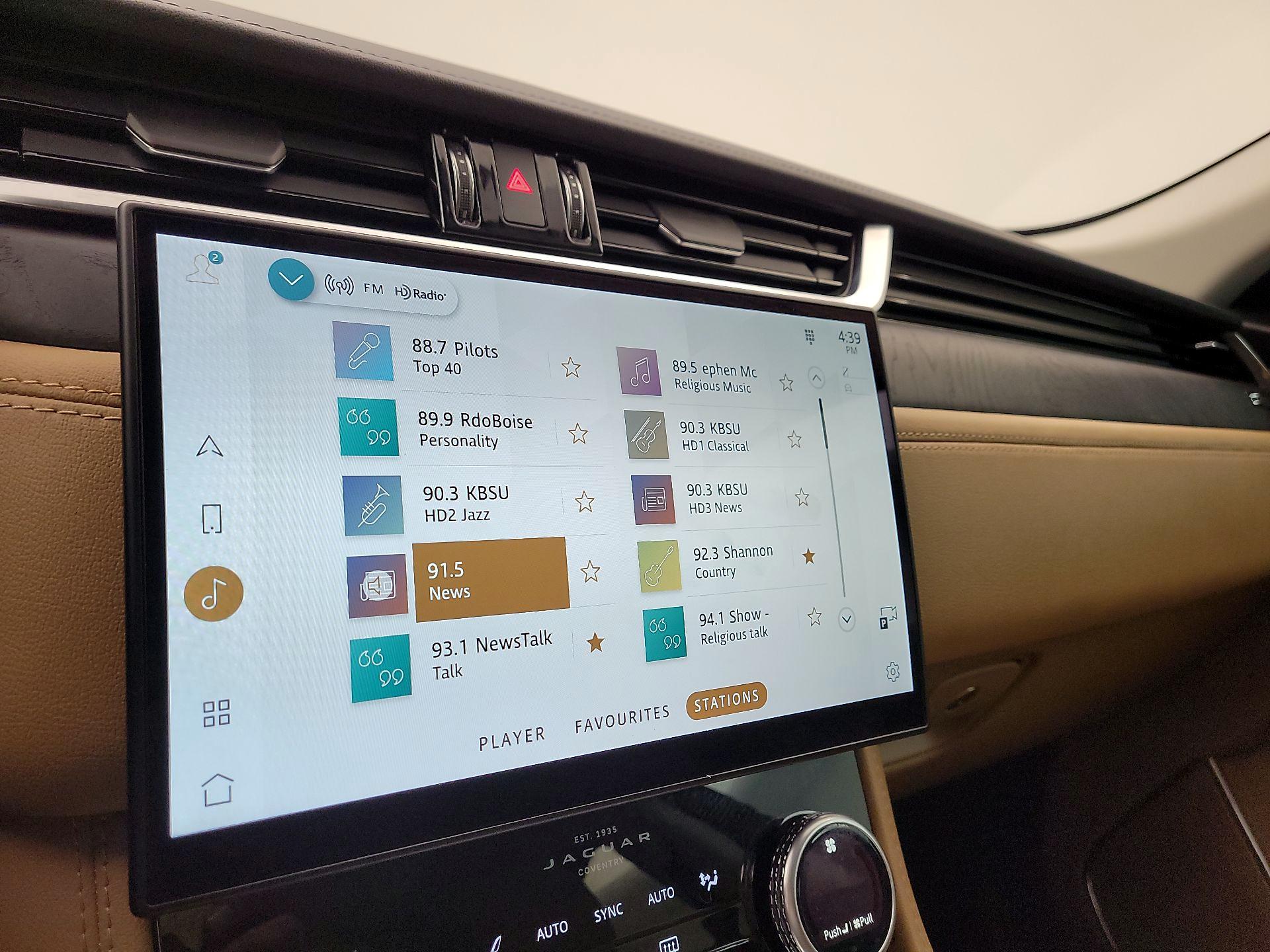 Thumbnail: 2021 Jaguar F-Pace - 16