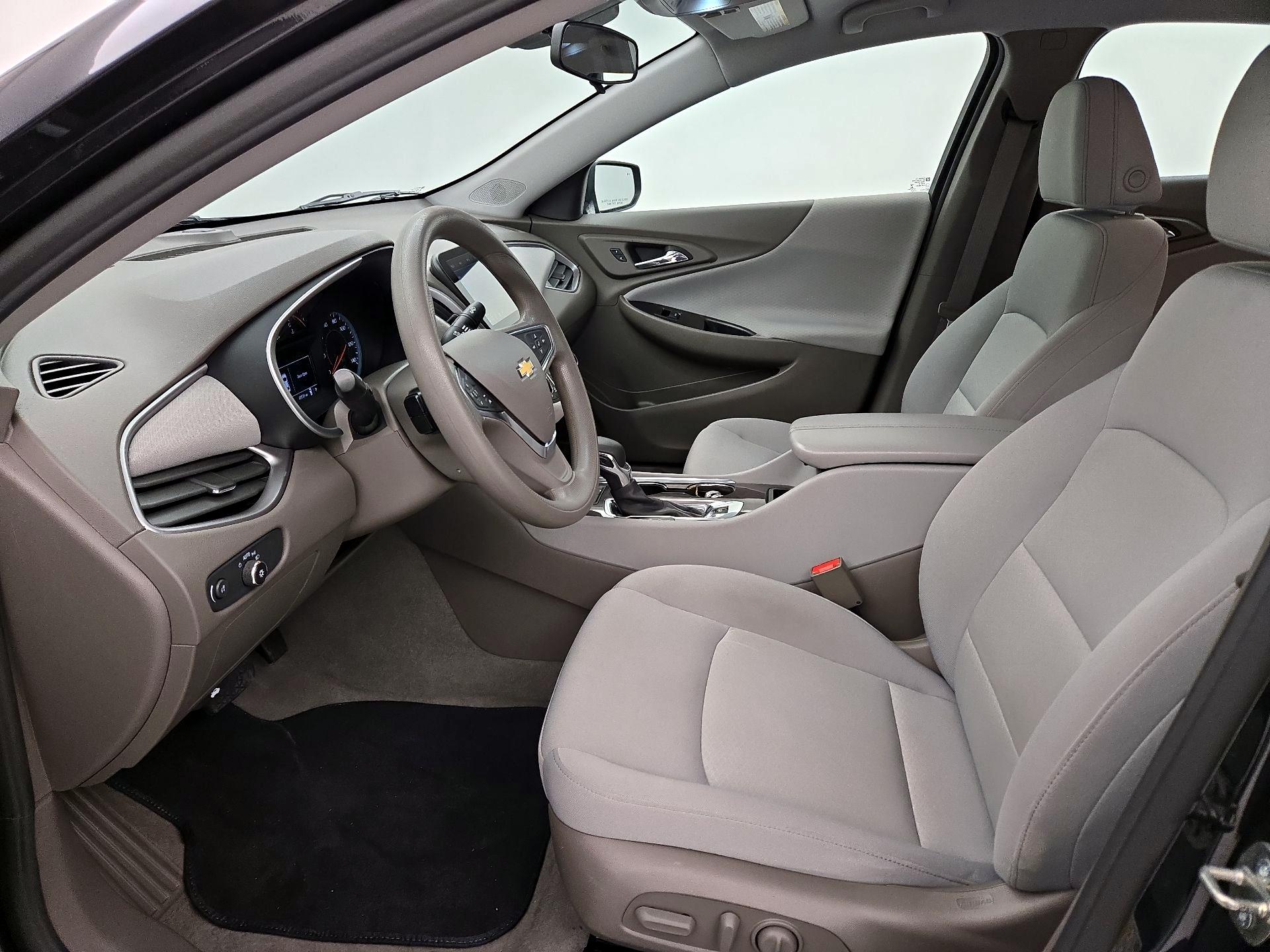 Thumbnail: 2022 Chevrolet Malibu - 11