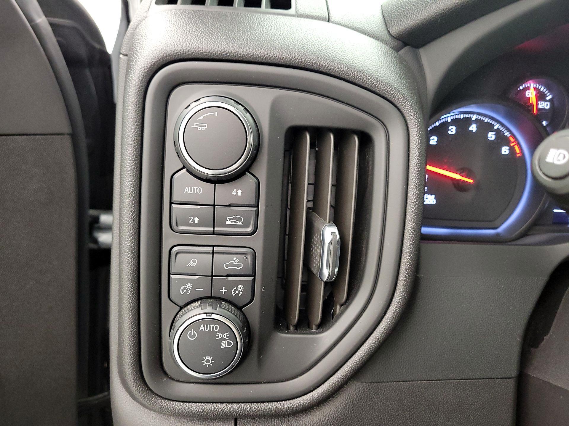 Thumbnail: 2023 Chevrolet Silverado 1500 - 13