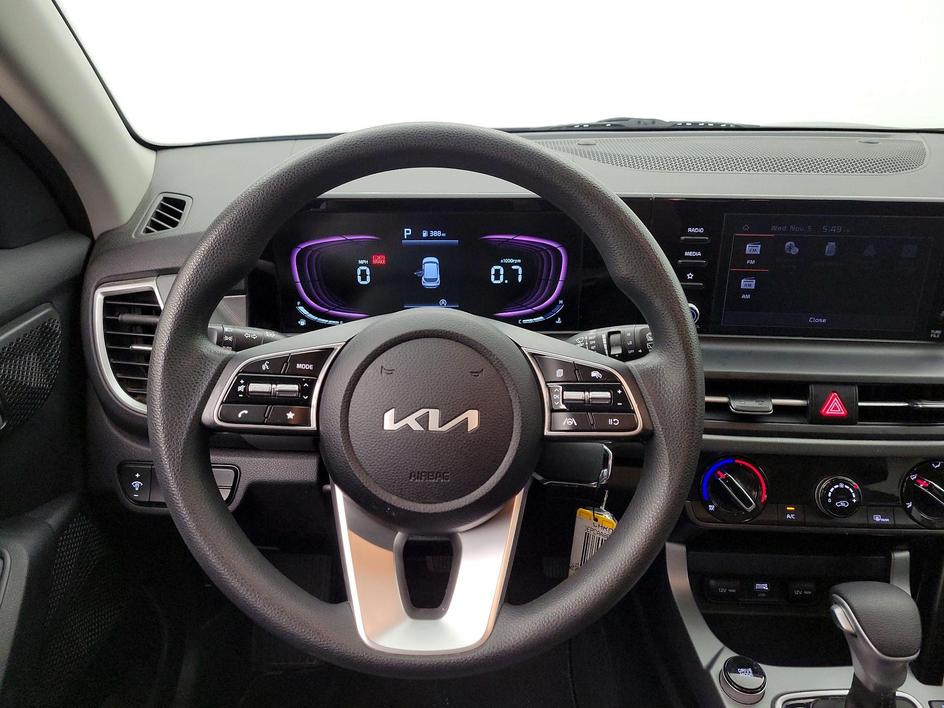 Thumbnail: 2024 Kia Seltos - 10