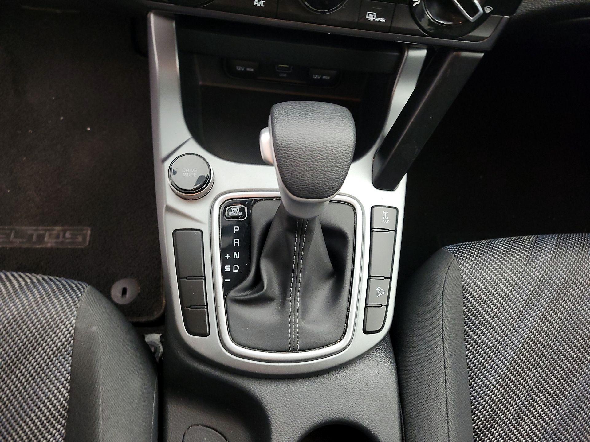 Thumbnail: 2024 Kia Seltos - 17