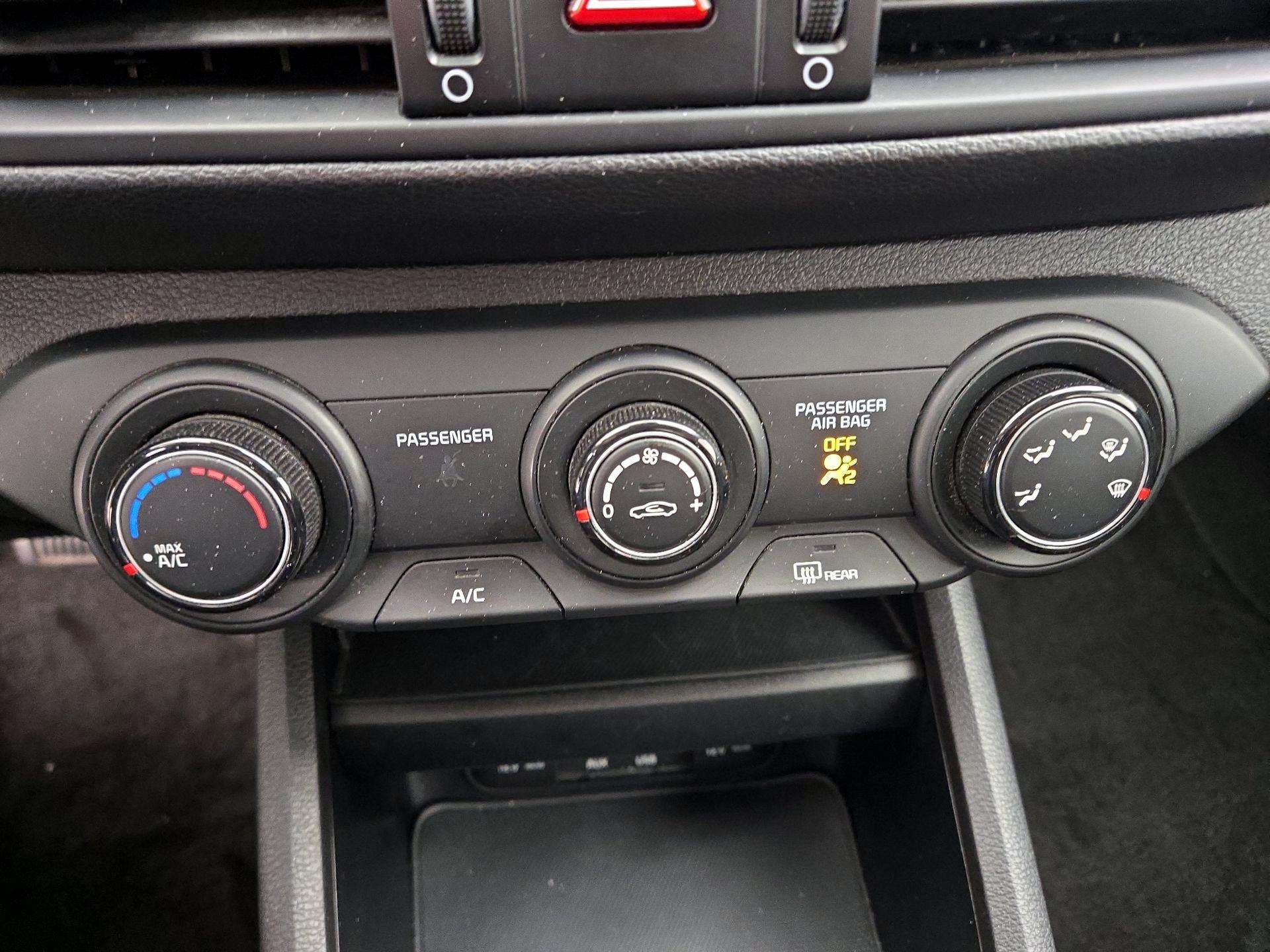 Thumbnail: 2021 Kia Forte - 16