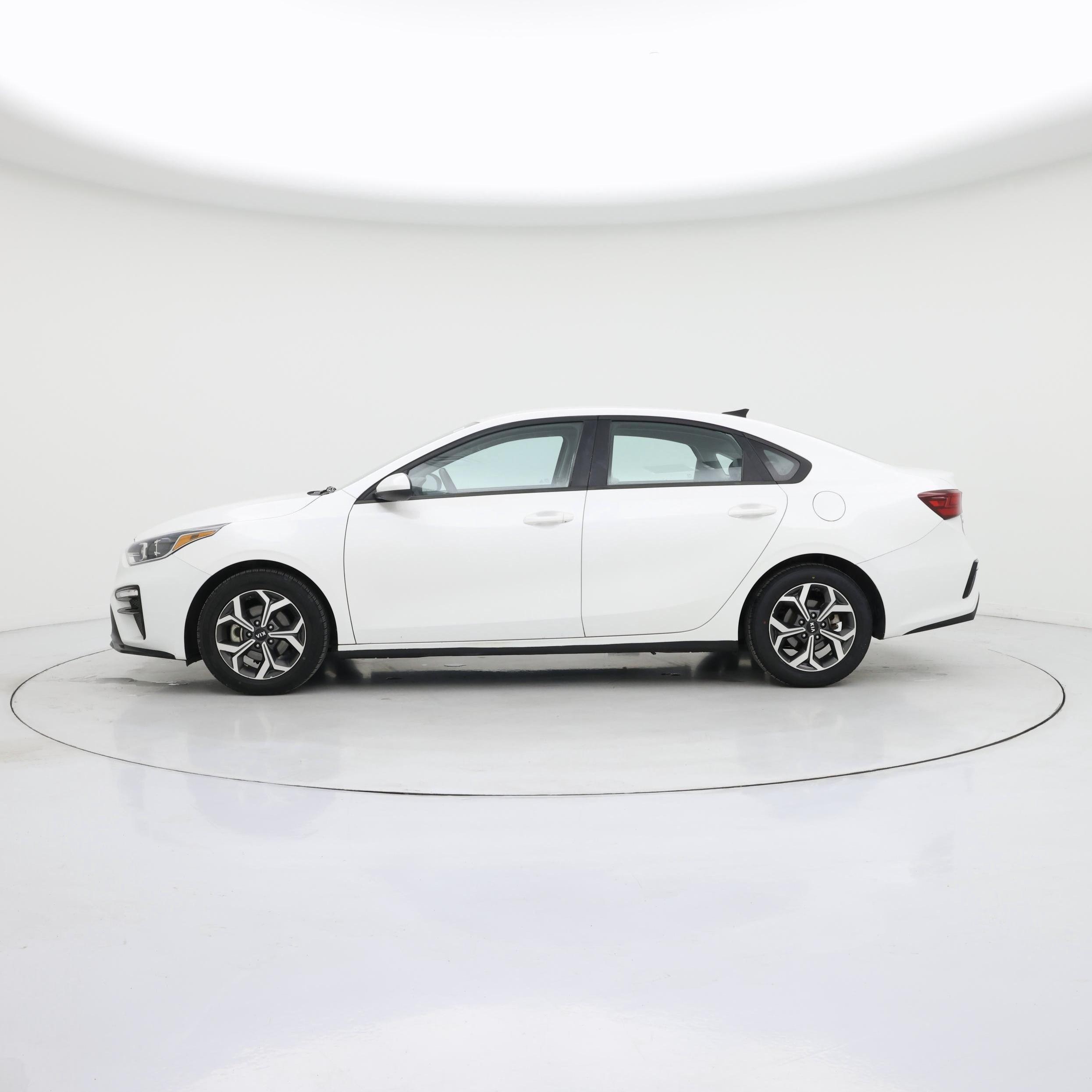 Thumbnail: 2021 Kia Forte - 3