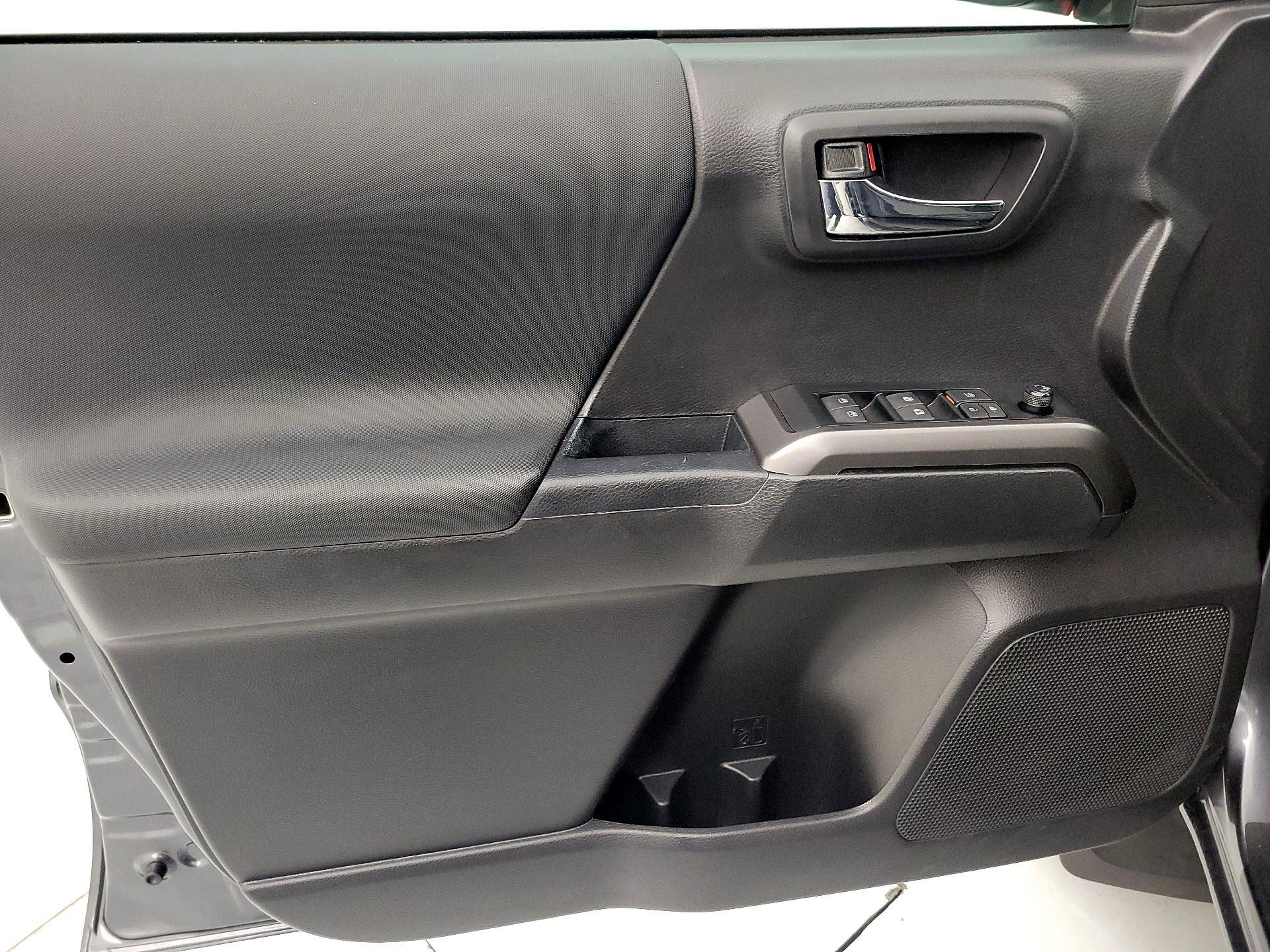 Thumbnail: 2023 Toyota Tacoma - 12